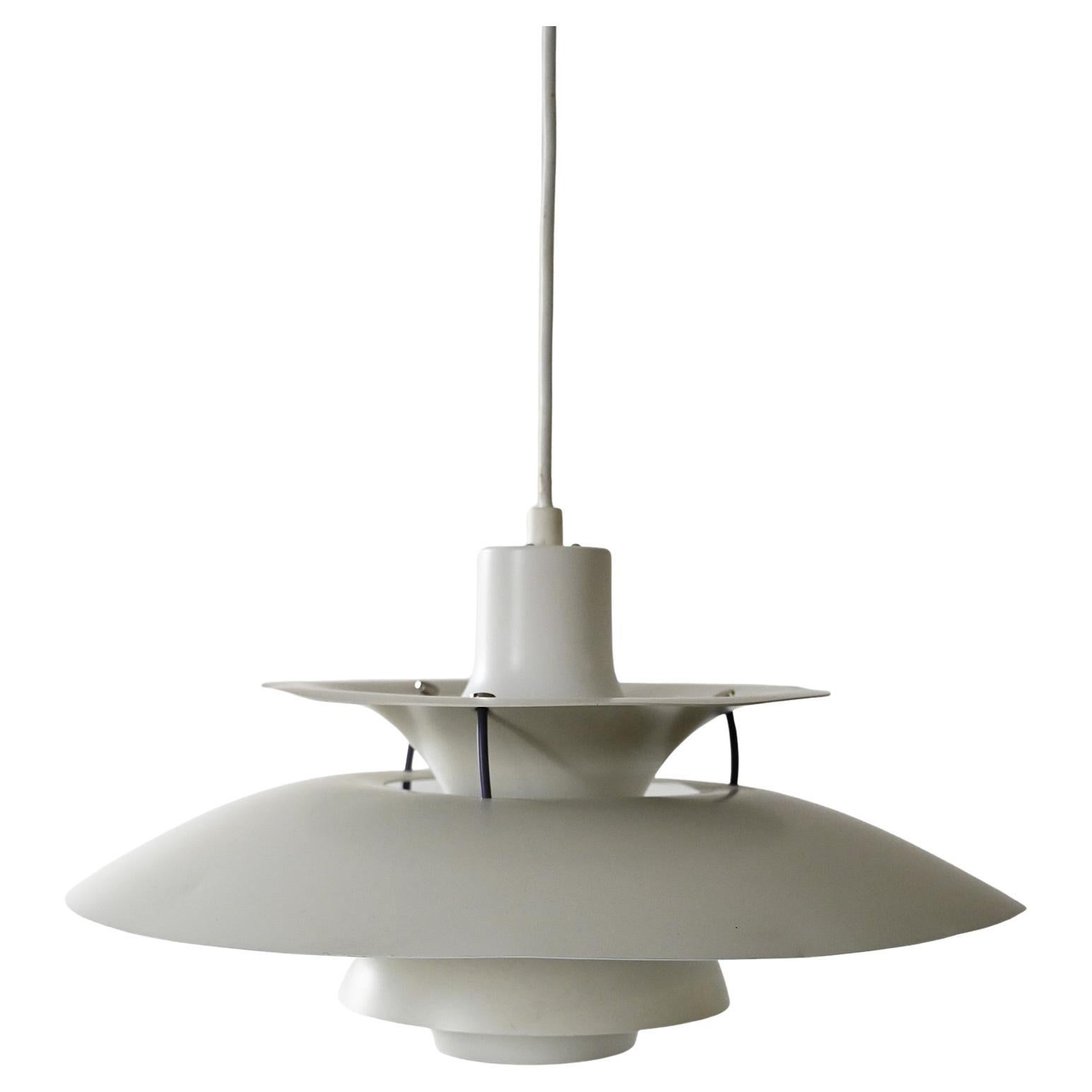 Lámpara de suspensión
PH5
de Poul Henningsen para Louis Poulsen