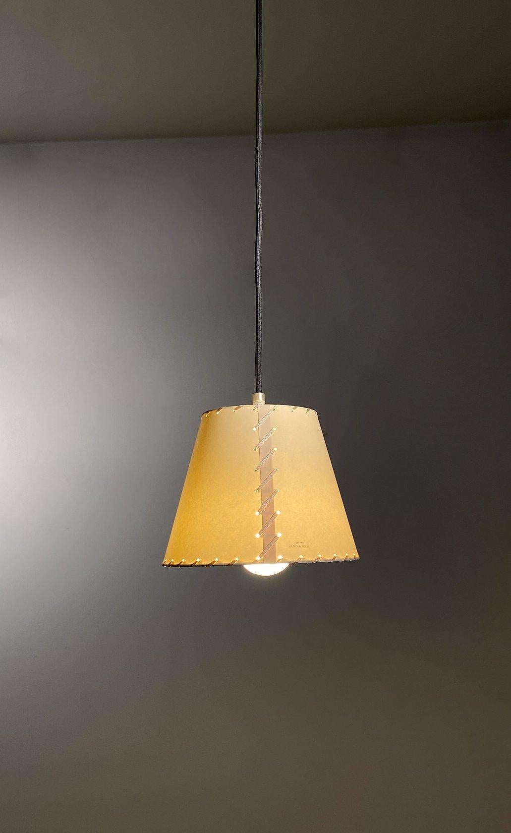 Late 20th Century Lampada a sospensione SiSiSi prodotta da Santa e Cole nel 1990 in vendita