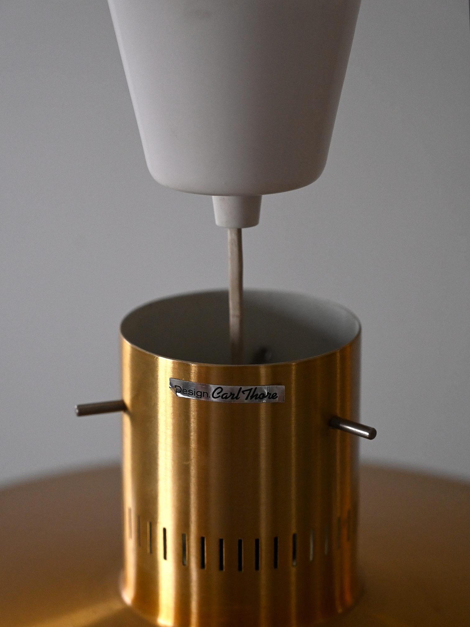 Scandinavo moderno Lampada a sospensione svedese in metallo anni '70 – Design vintage in vendita