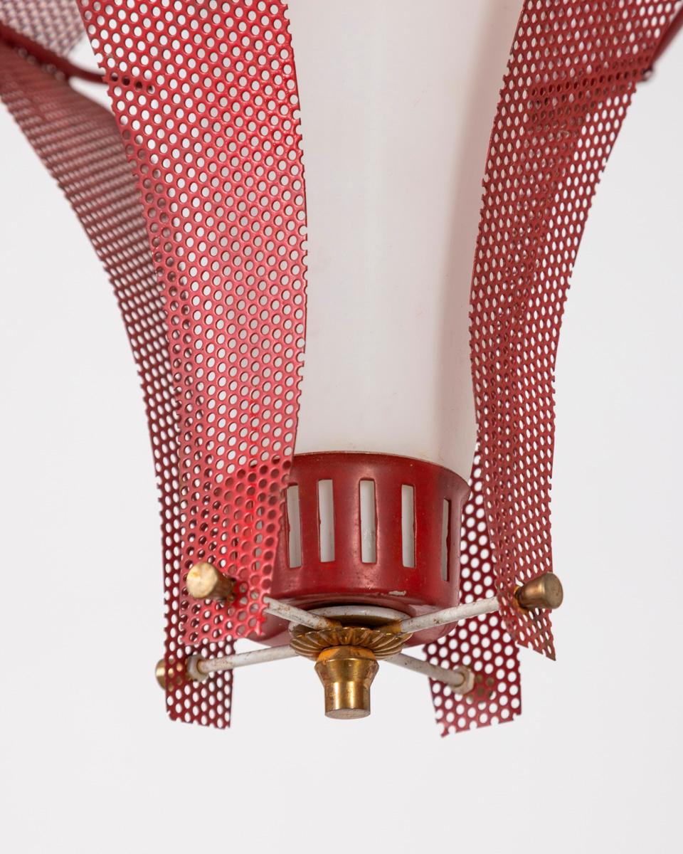 Métal Lampe suspendue en verre et métal des années 70, design italien en vente