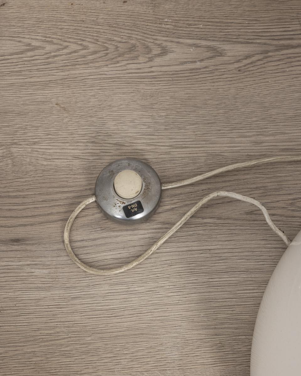 Lampe à arc vintage des années 70 modèle focus conçu par Fabio Lenci pour Guzzini en vente 5