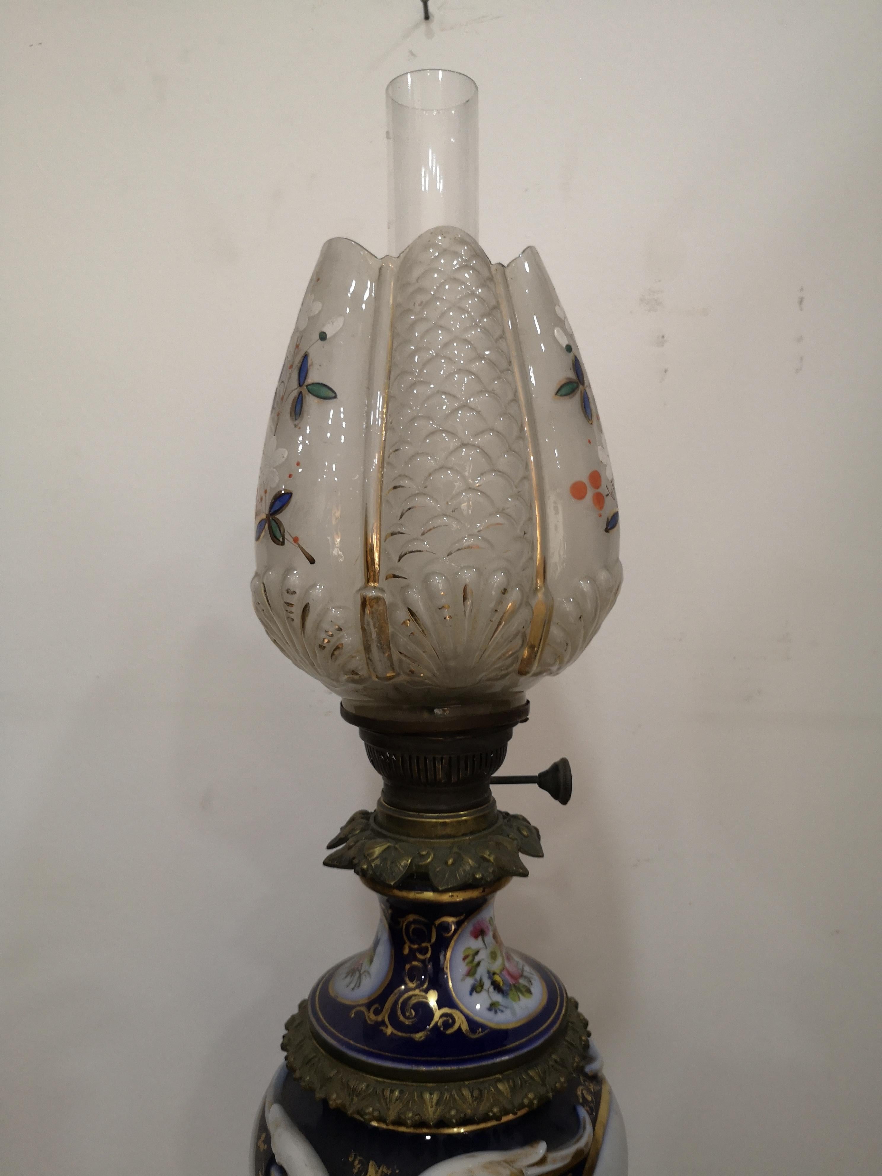 Sèvres porcelain oil lamp, mid-19th century For Sale 6
