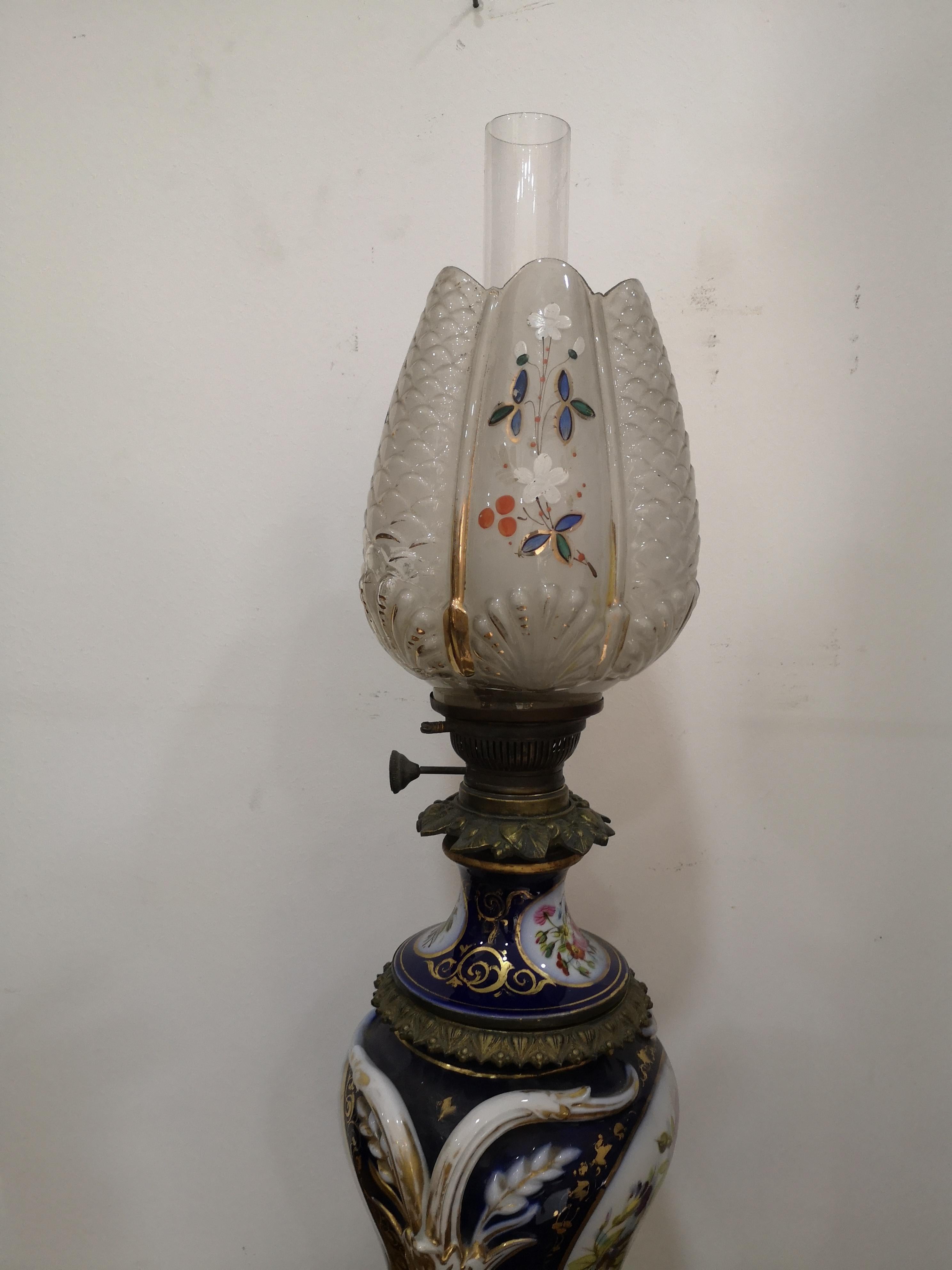Sèvres porcelain oil lamp, mid-19th century For Sale 12