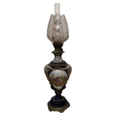 Lampe à huile en porcelaine de Sèvres, milieu du 19e siècle