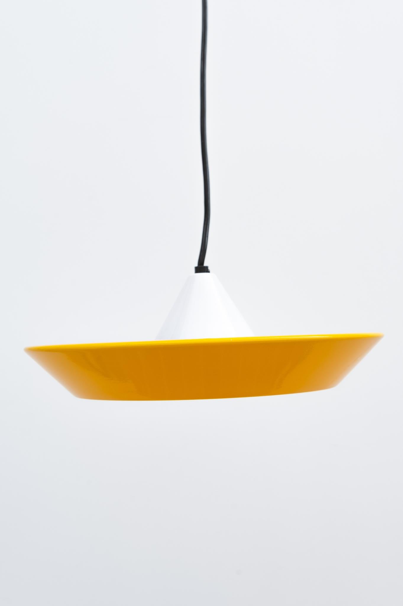 Mid-Century moderno Lampada Anello sospesa Valenti, Anni '80 in vendita
