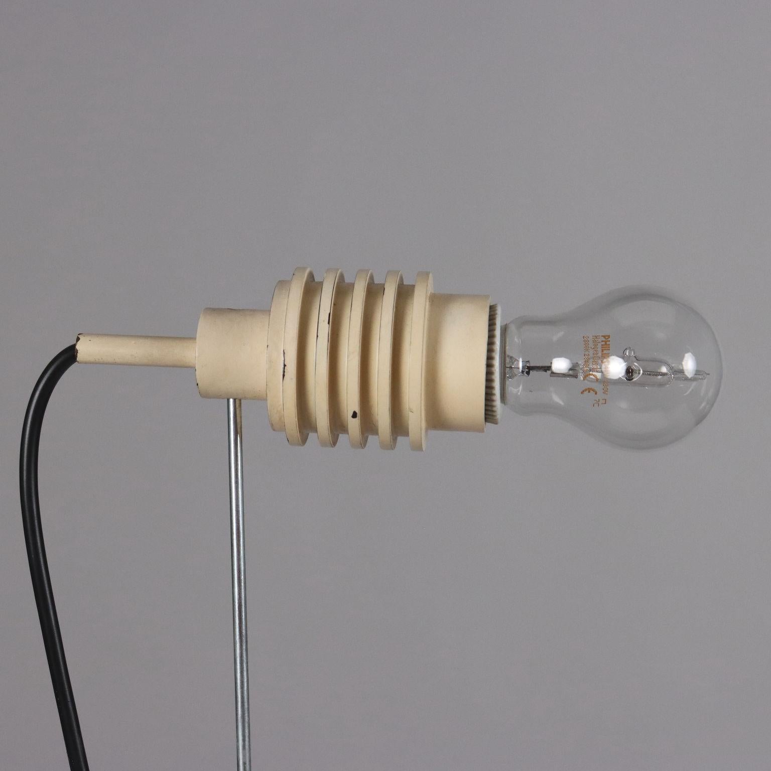 Émaillé Lampe des années 60 en vente