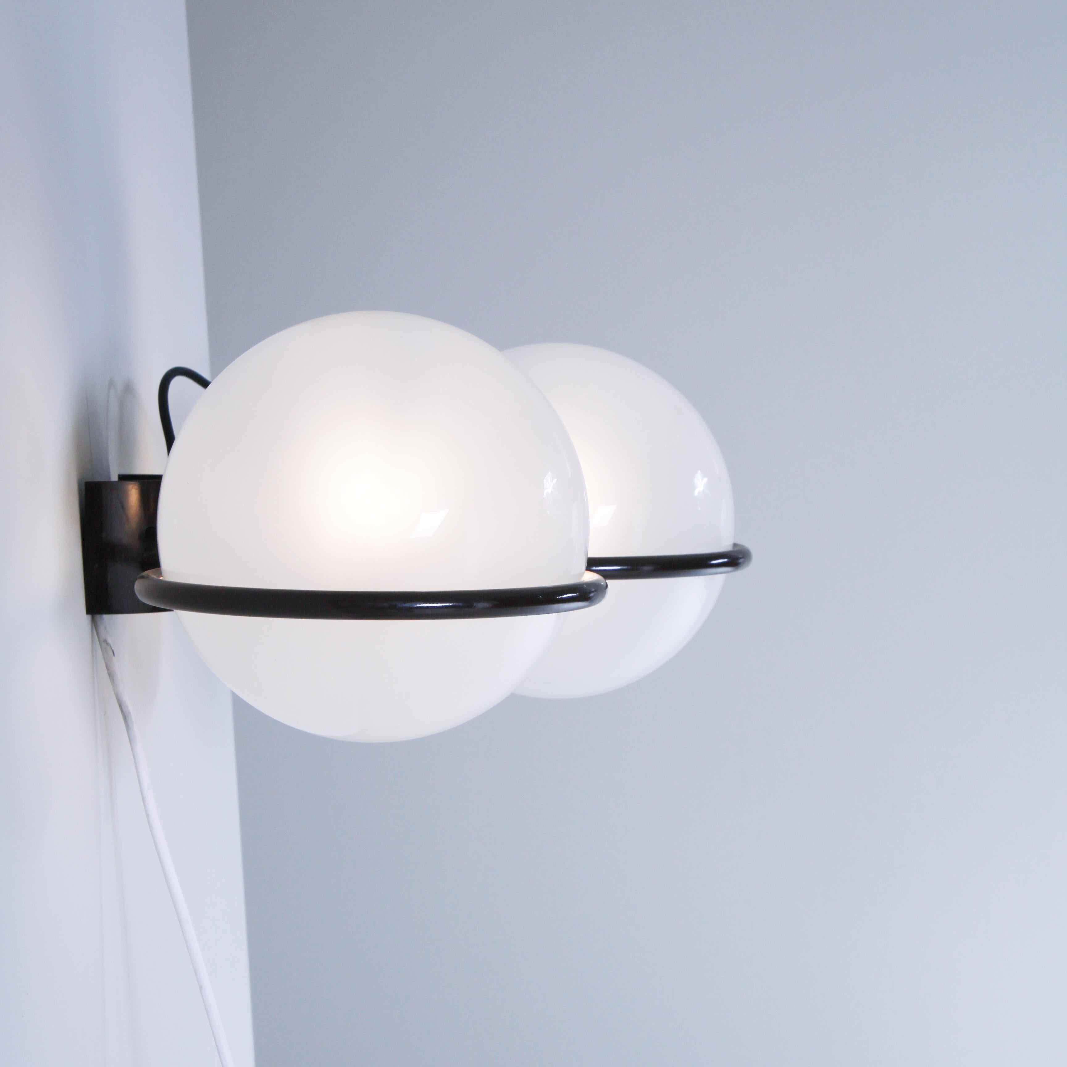 Lampada applique 3 sfere Gino Sarfatti per Arteluce, 1960 (Mitte des 20. Jahrhunderts) im Angebot