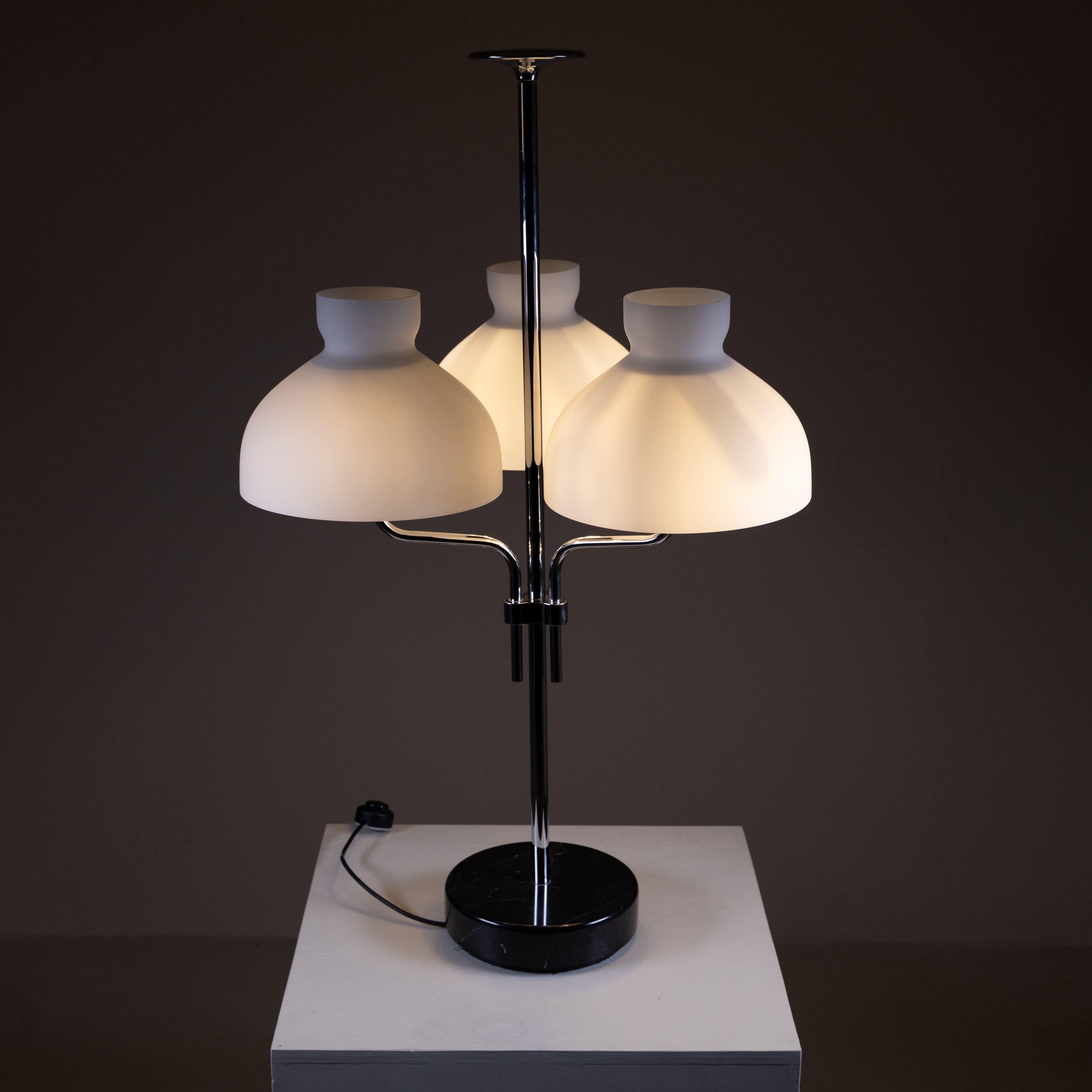 Lámpara Arenzano Tre Fiamme,  Ignazio Gardella, 1960 Moderno de mediados de siglo en venta