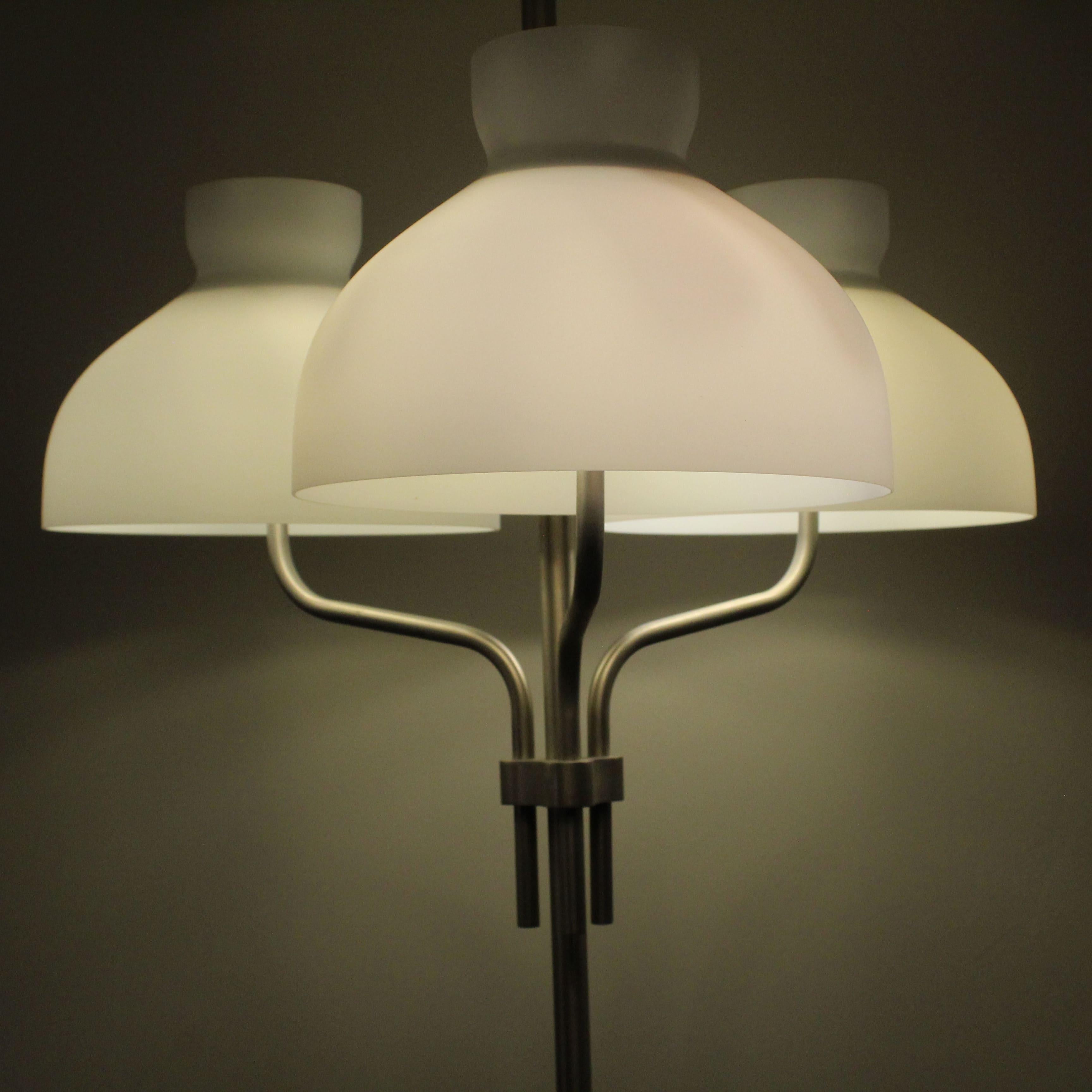 Lampada Arenzano Tre Fiamme, Ignazio Gardella, Azucena, Edizione Limitata In condizioni buone in vendita a Milano, Lombardia