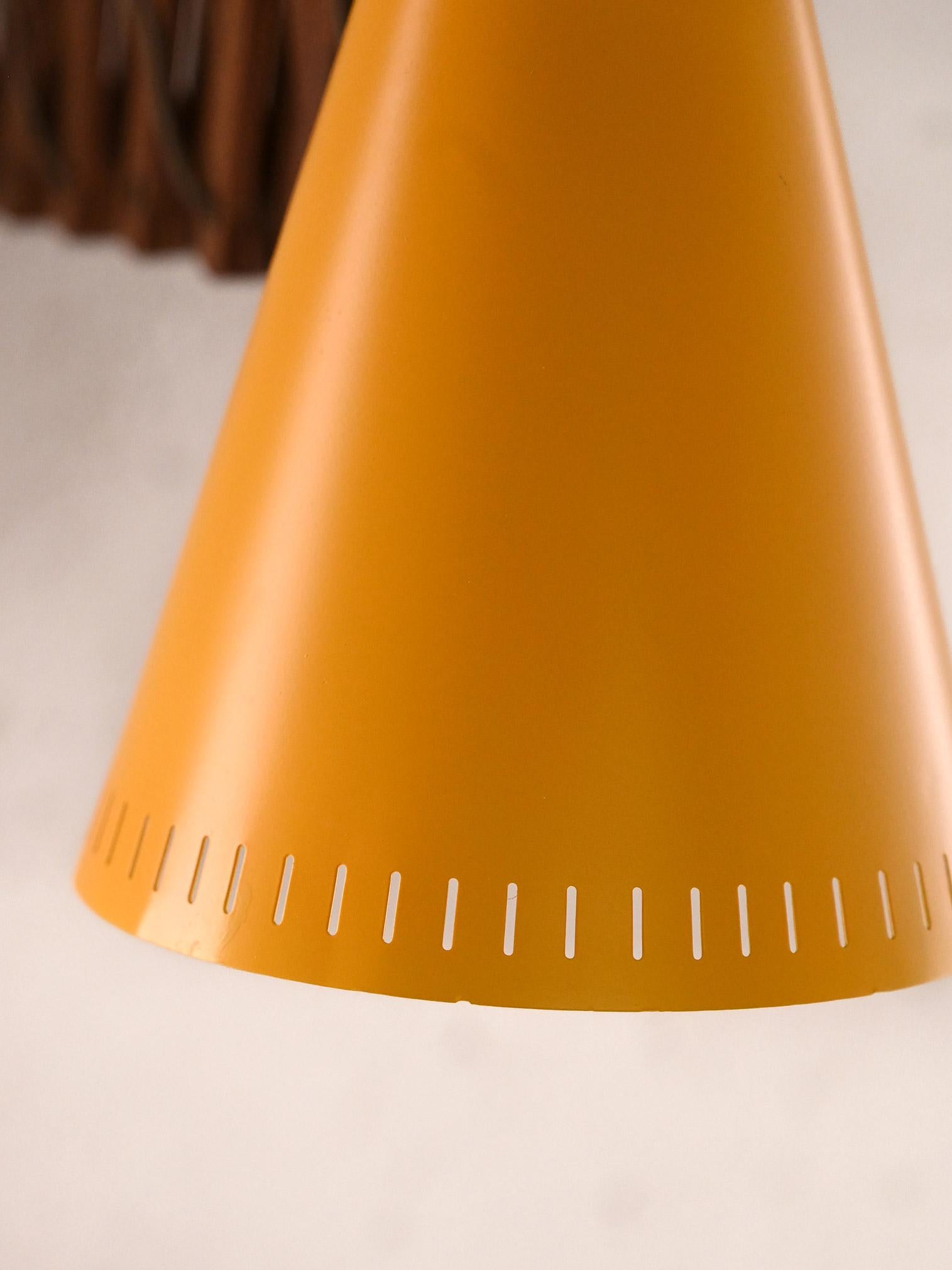 Lamp with extendable arm For Sale 1