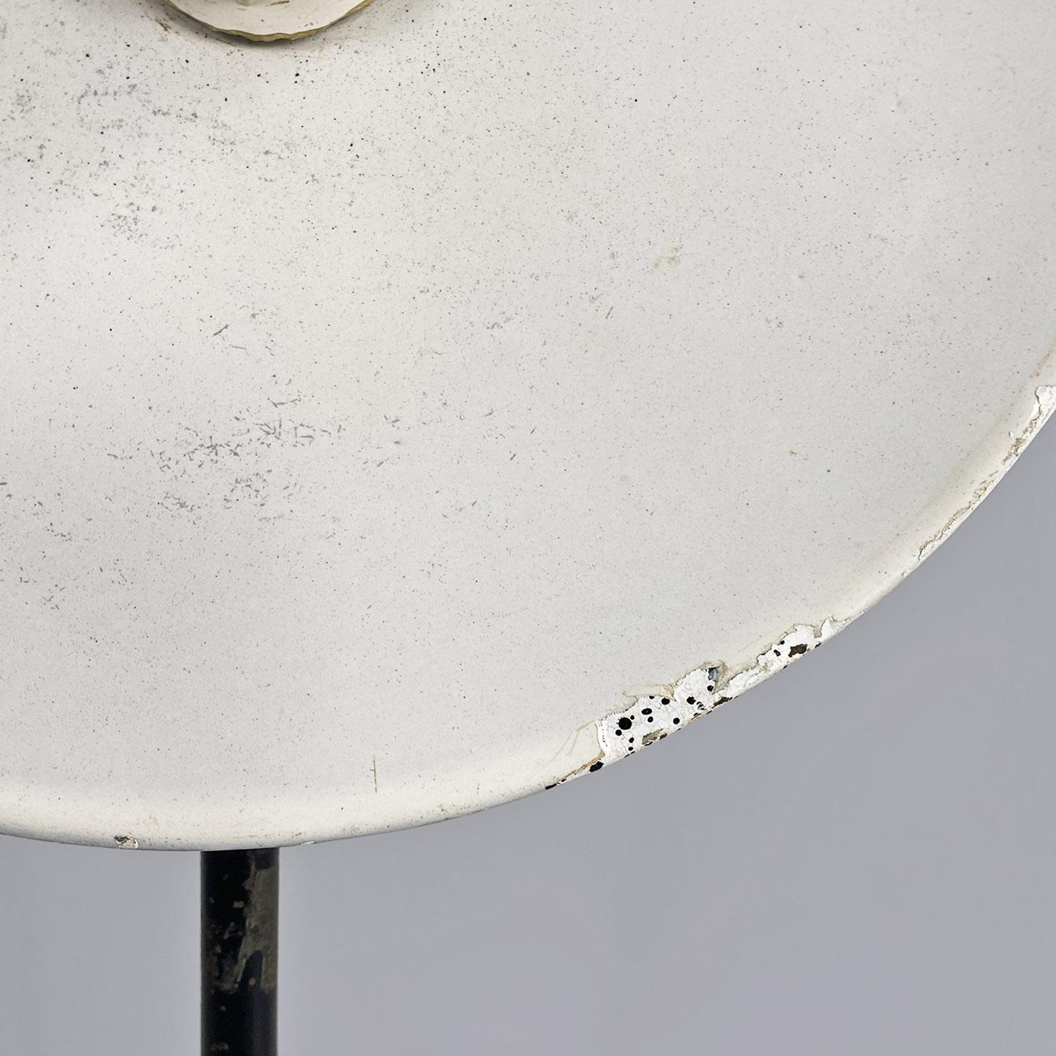 Lampada da muro a braccio direzionabile in metallo, italiana di metà secolo 1960 For Sale 10