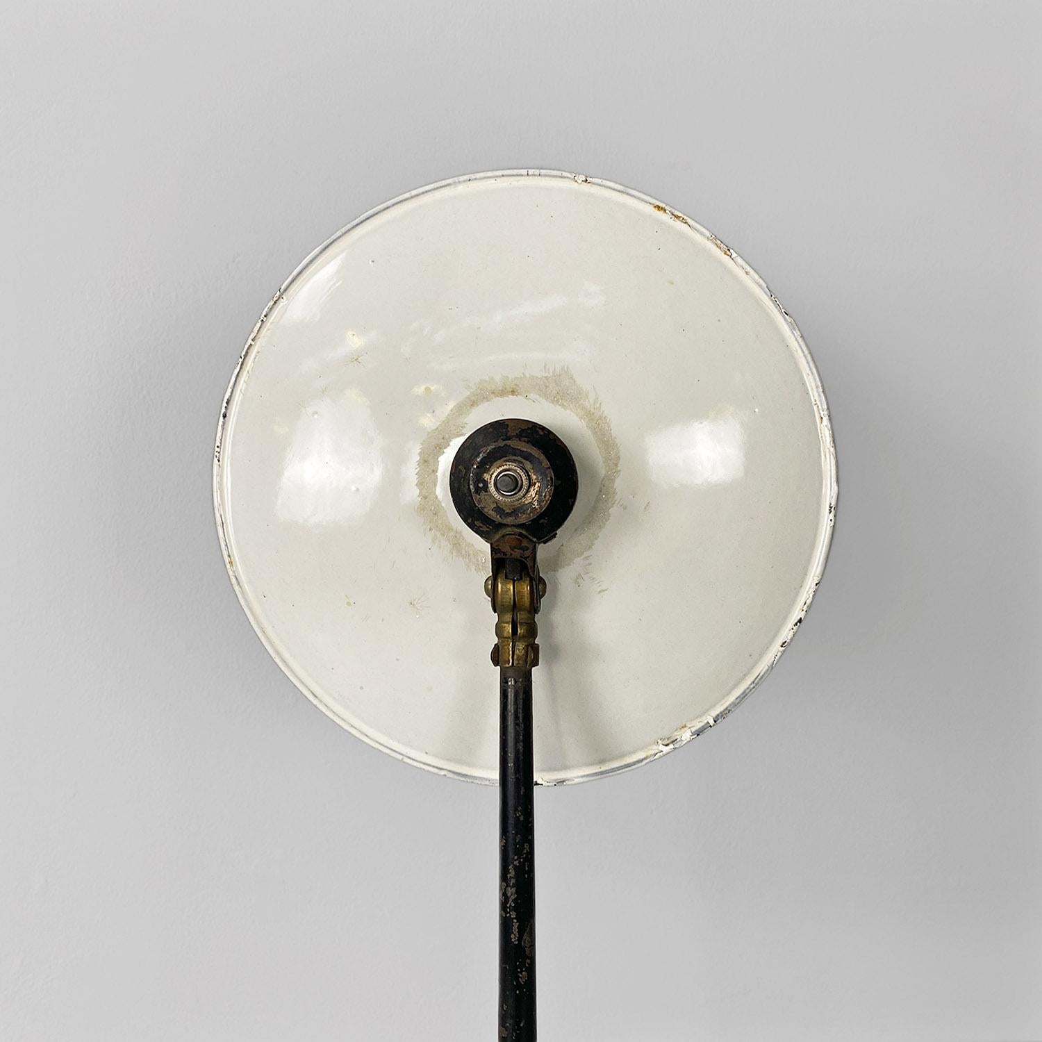 Lampada da muro a braccio direzionabile in metallo, italiana di metà secolo 1960 For Sale 2