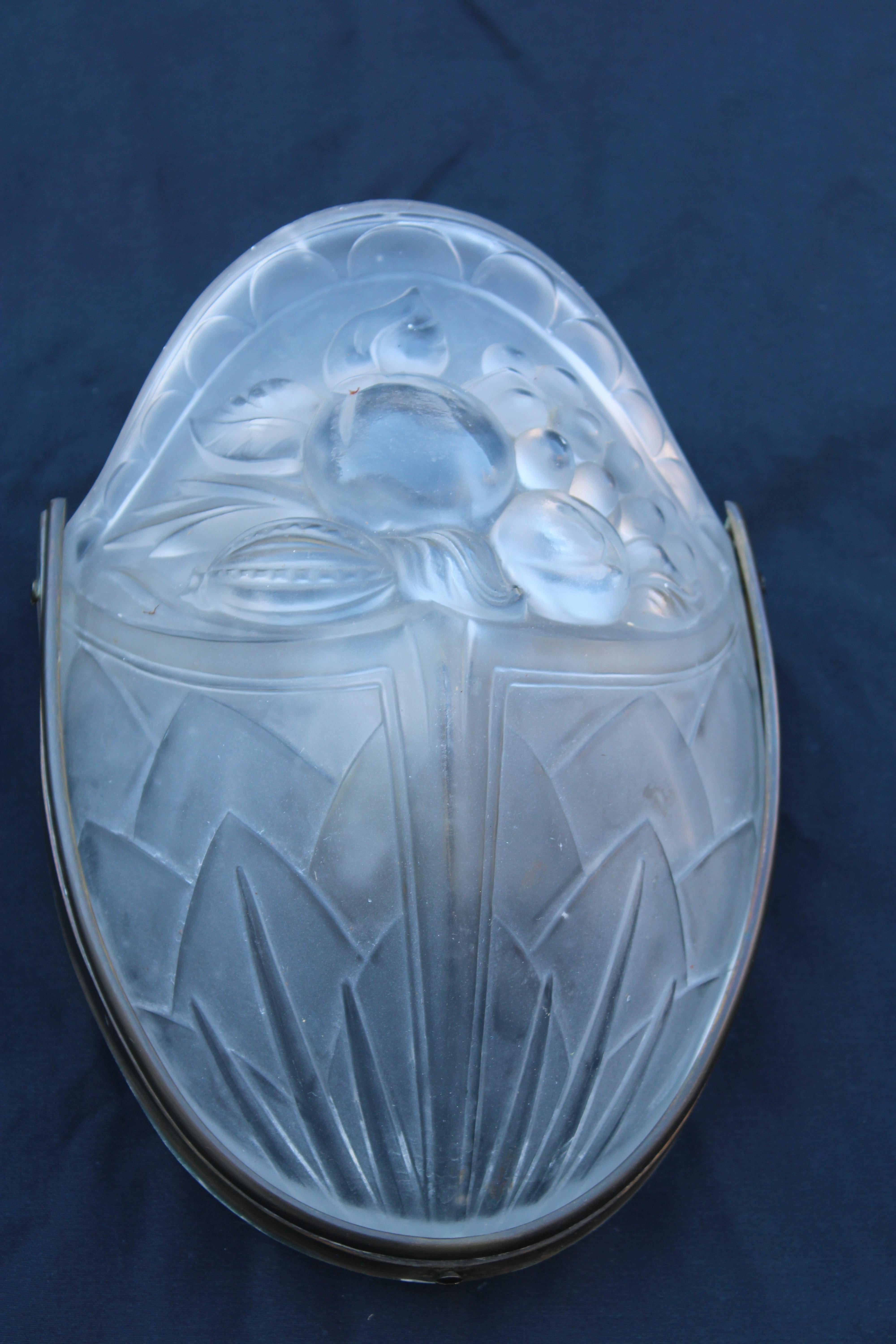 French Lampada da Muro Francese Art Decò 1930 in Cristallo e Ottone Lalique stile in vendita