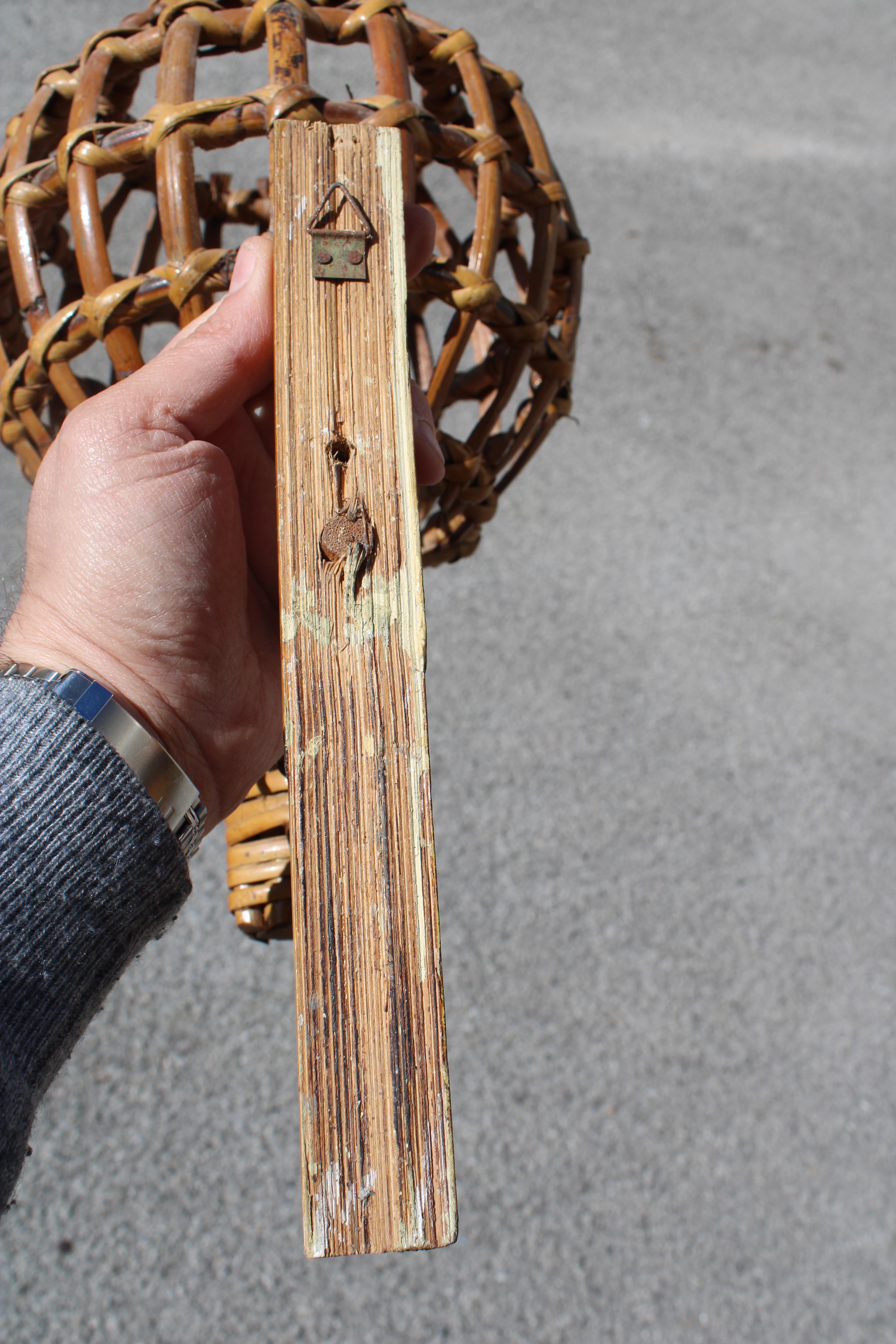 Italy Mid-century design 1950s woven bamboo wall lamp For Sale 3