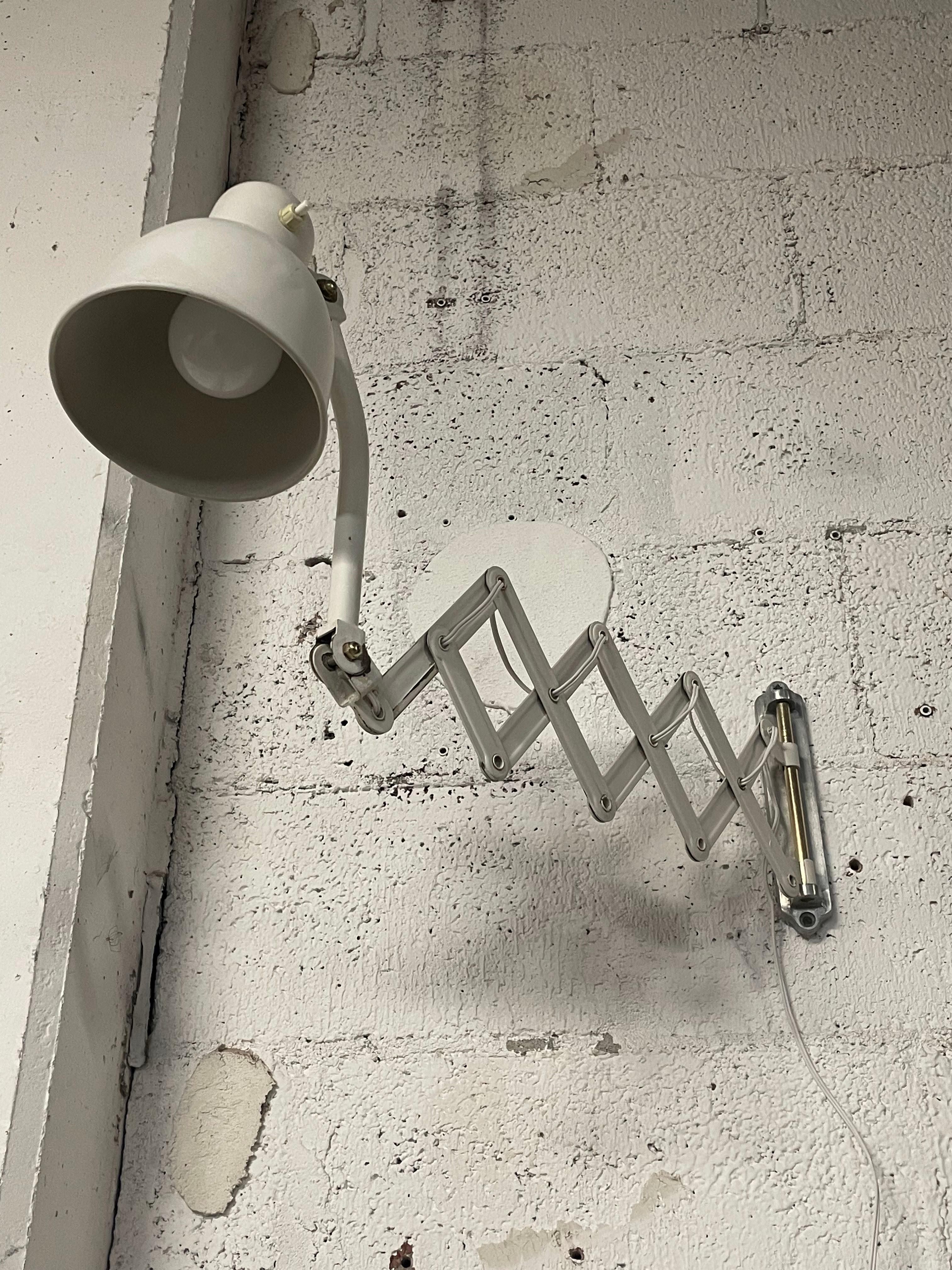 Pantograph wall lamp, 1950s For Sale 4