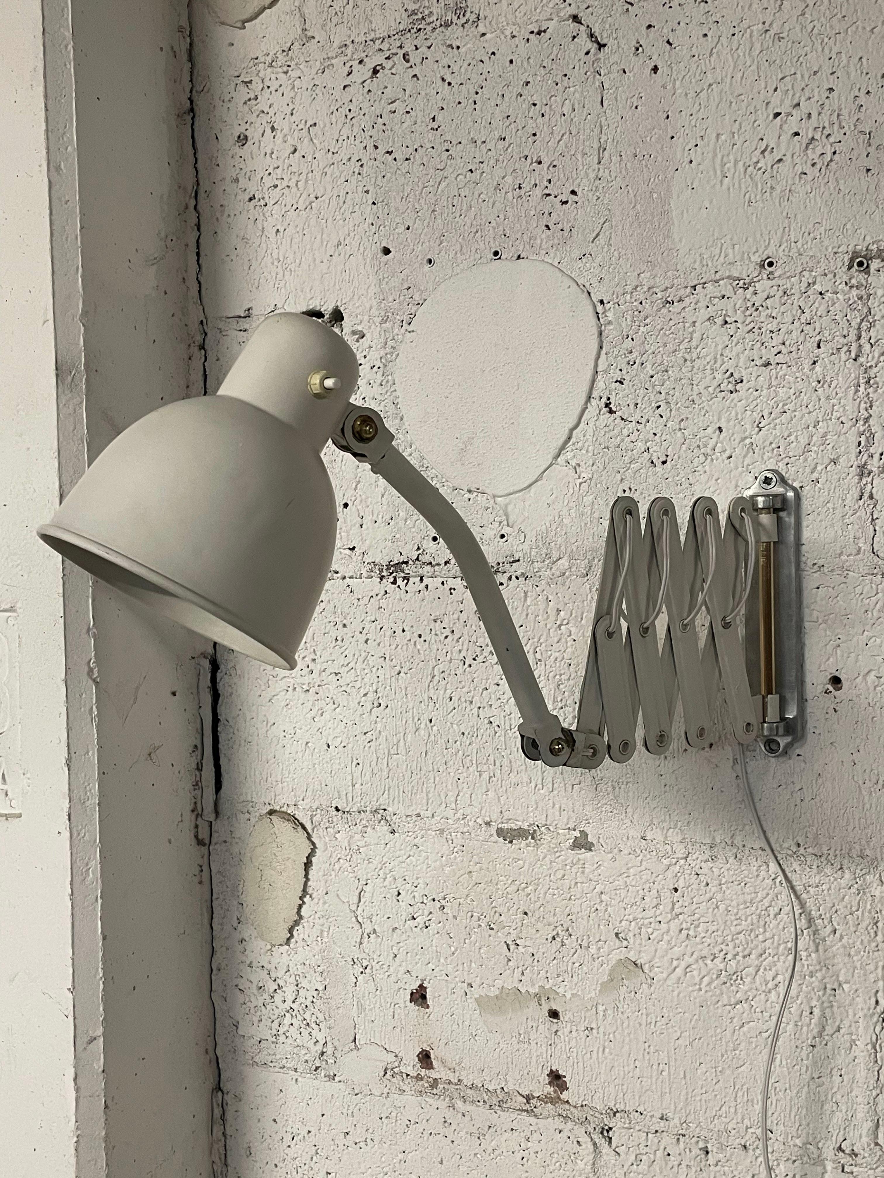 Italian Pantograph wall lamp, 1950s For Sale