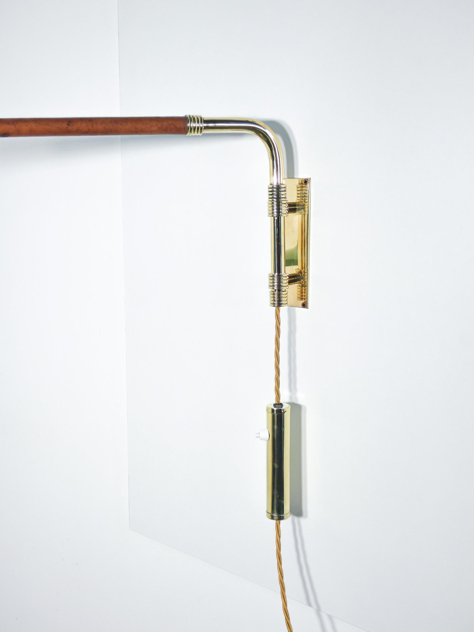 Lampada da parete con braccio estensibile e contrappeso, stile ARREDOLUCE. 1940s 1