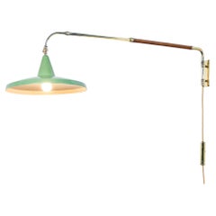 Lampada da parete con braccio estensibile e contrappeso, stile ARREDOLUCE. 1940s