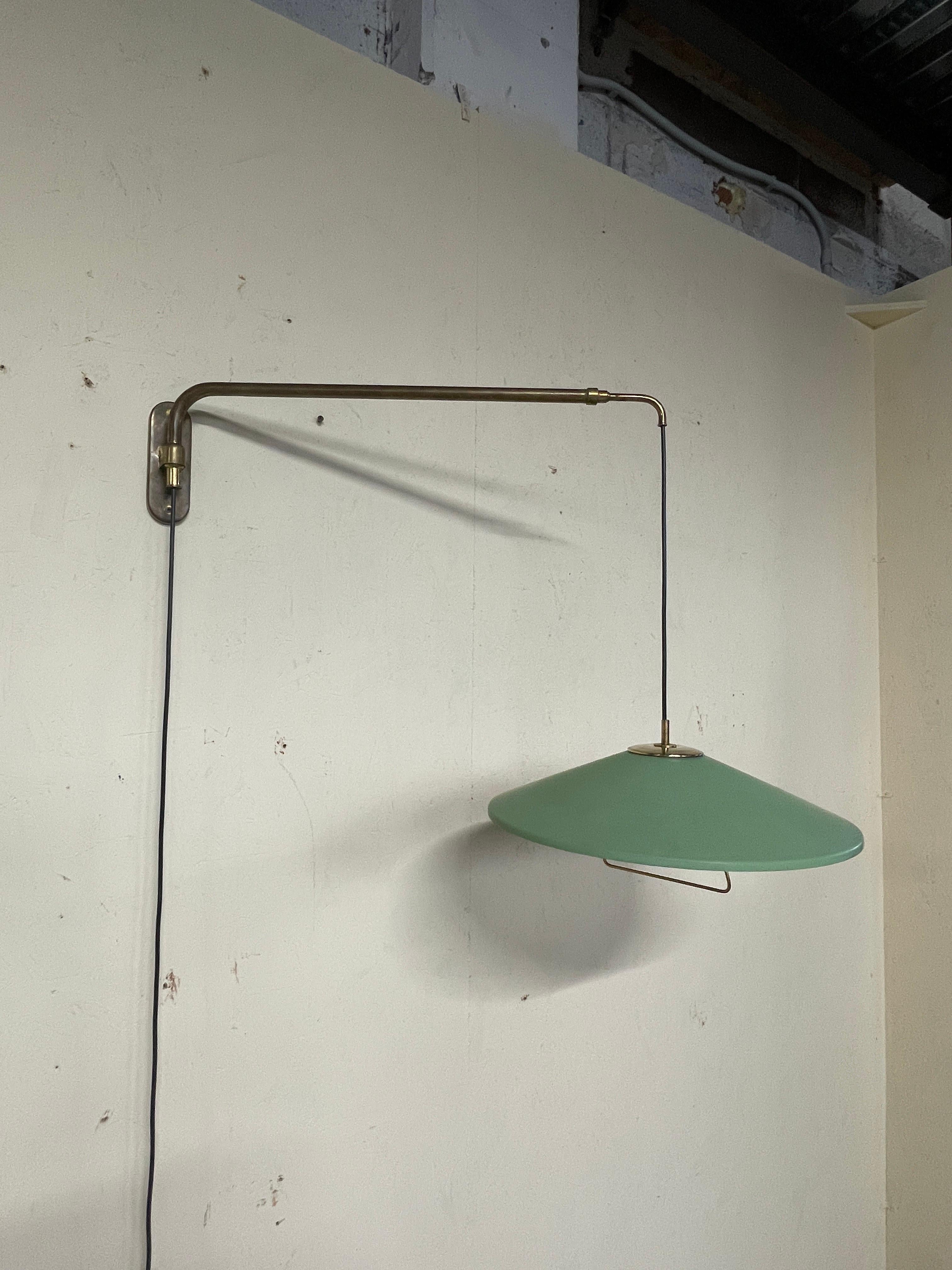Wall lamp with extendable arm, in the Arredoluce style, 1940s-50s For Sale 12