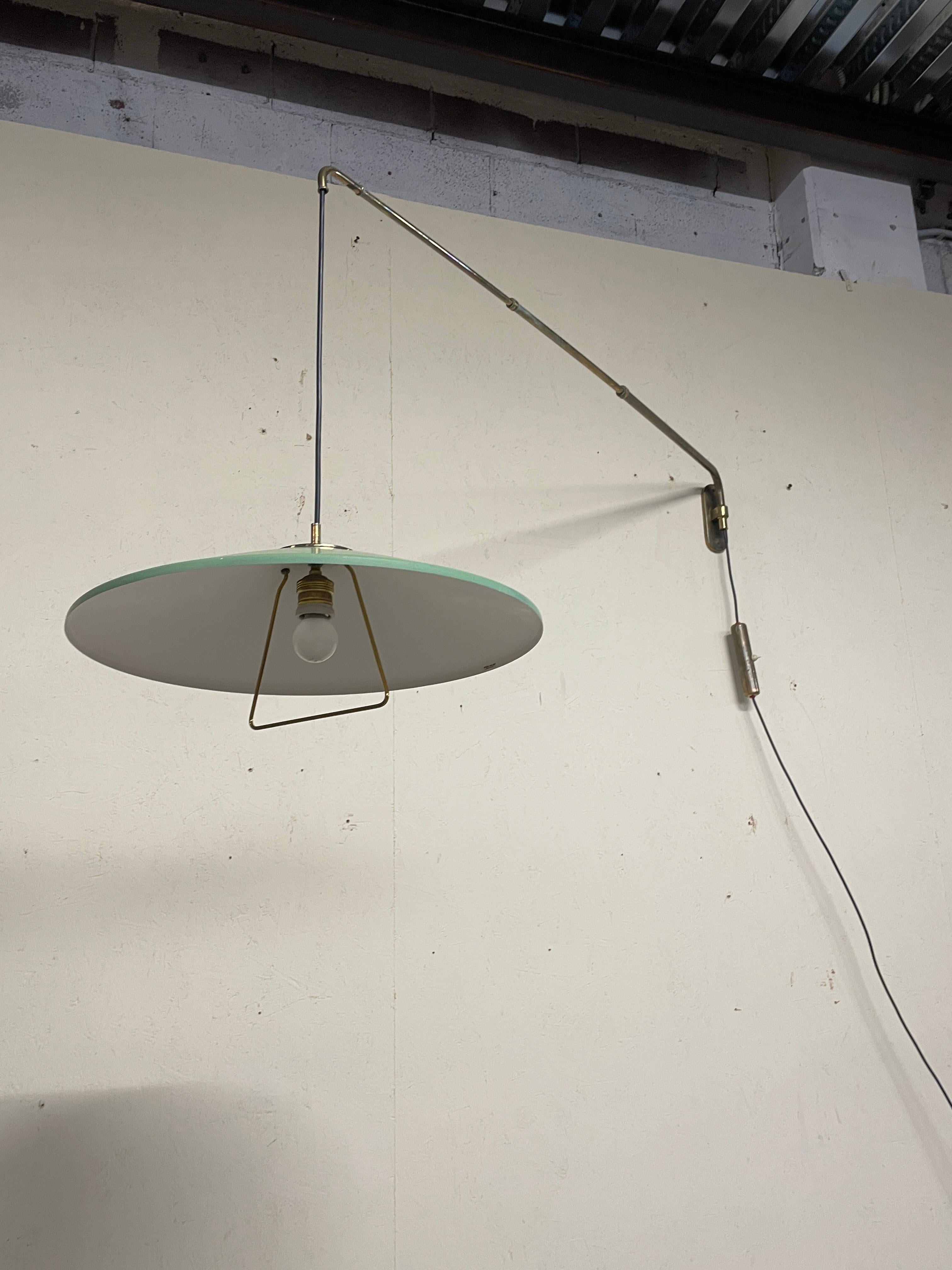 Wall lamp with extendable arm, in the Arredoluce style, 1940s-50s In Good Condition For Sale In SAN PIETRO MOSEZZO, NO