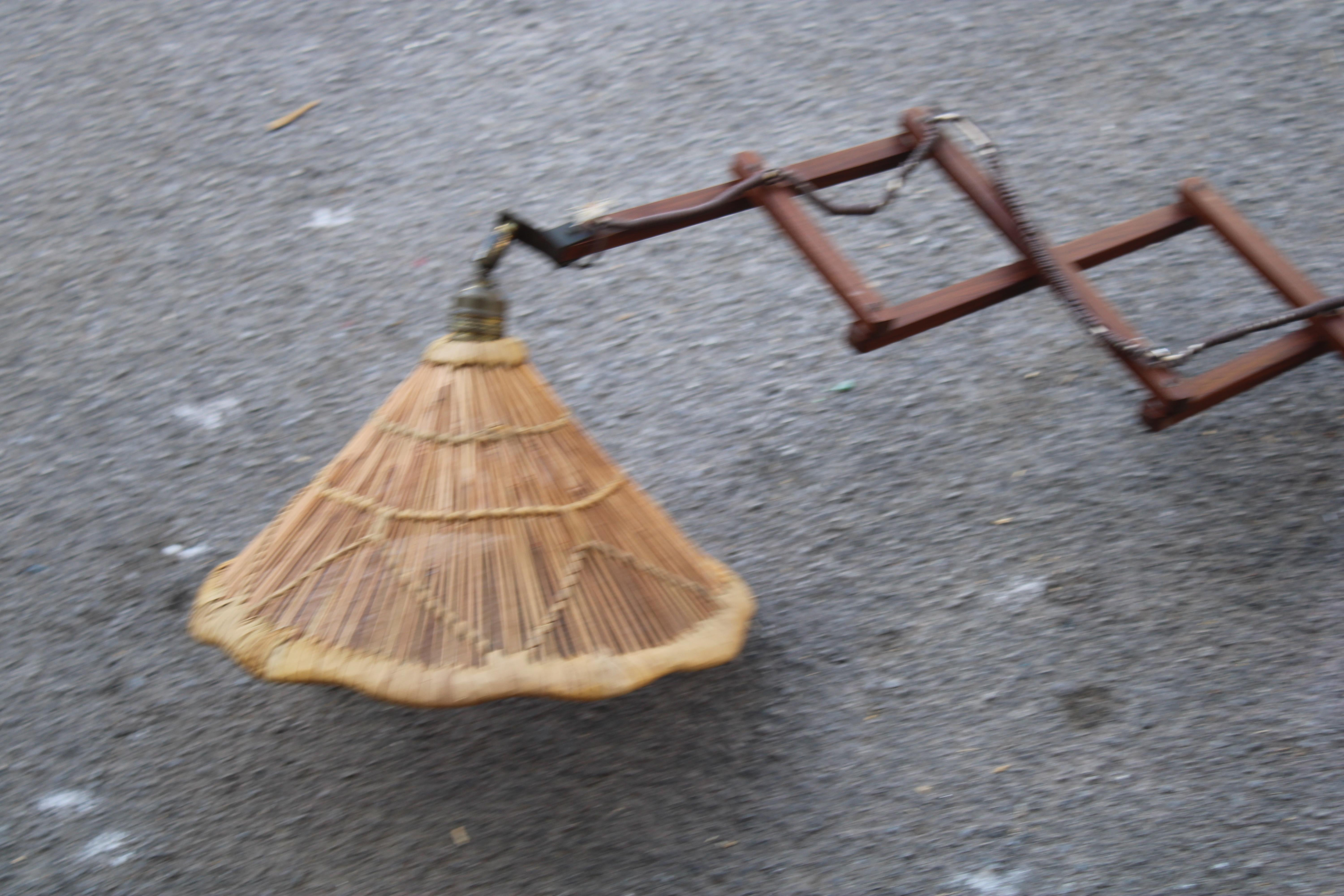 Rattan Lampada da parete estensibile con cupola in rattan Italia 1950 in vendita