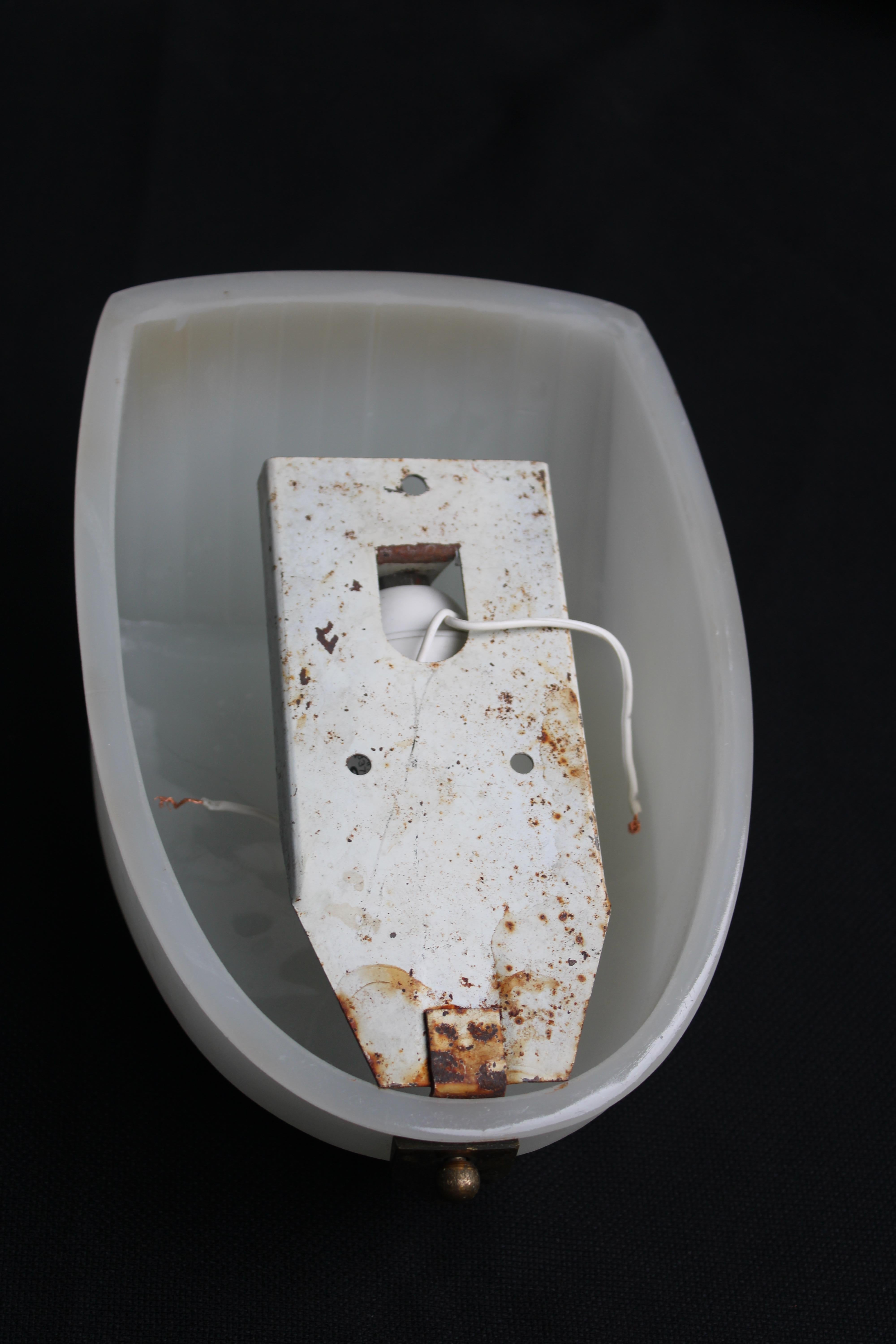 Lampada da parete Italiana in vetro ottone forma geometrica Arredoluce style im Zustand „Gut“ im Angebot in Palermo, Sicily