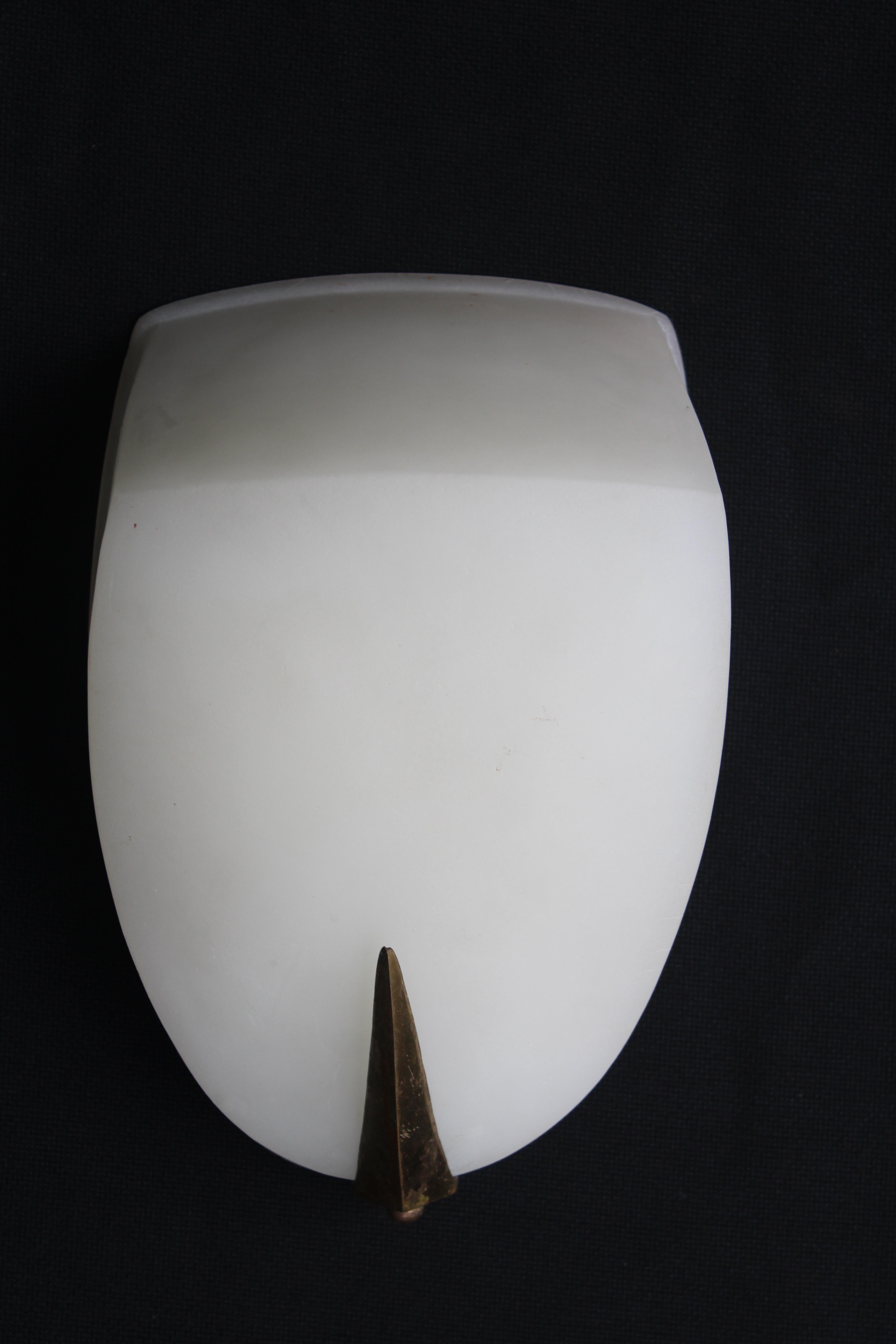 Lampada da parete Italiana in vetro ottone forma geometrica Arredoluce style (Messing) im Angebot