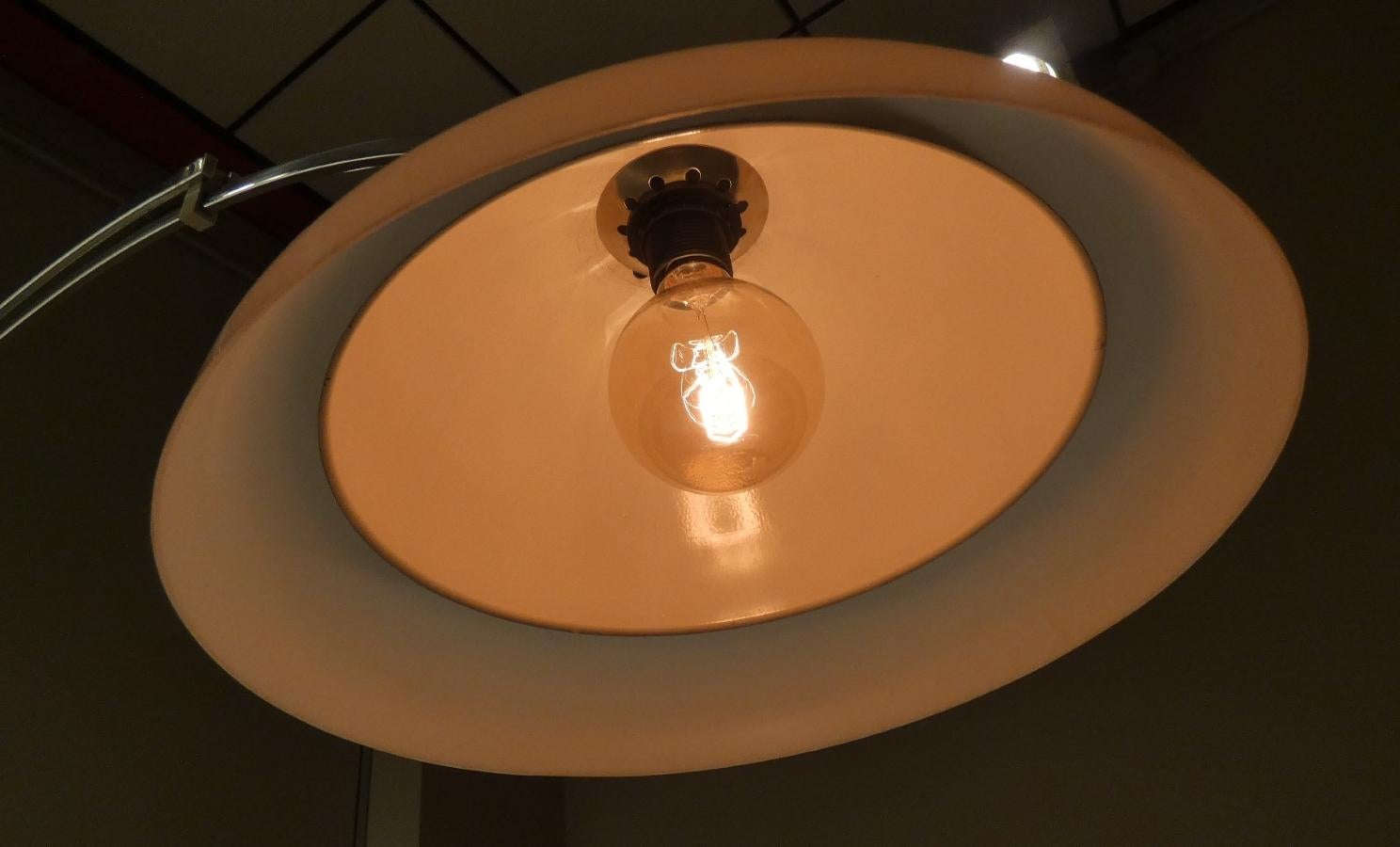 Lampada da parete telescopica in acciaio e vetro acrilico opalino, anni '70 en Excelente estado para la venta en modena, Emilia-Romagna