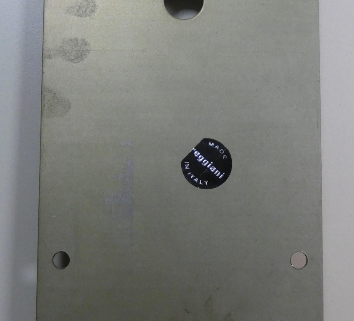 Lampada da parete telescopica in acciaio e vetro acrilico opalino, anni '70 Acero en venta