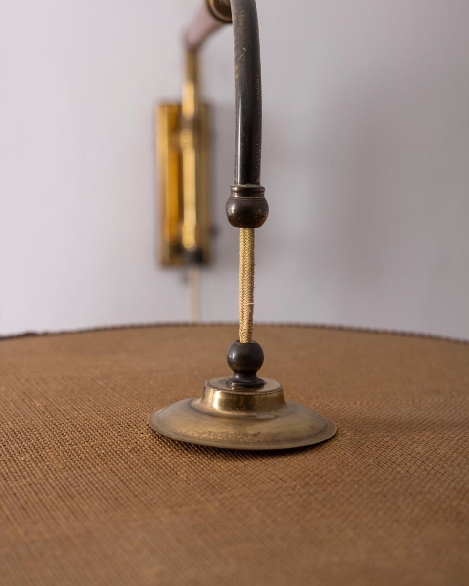 Lampada da parete vintage regolabile in ottone anni '50 design Italiano en vente 6