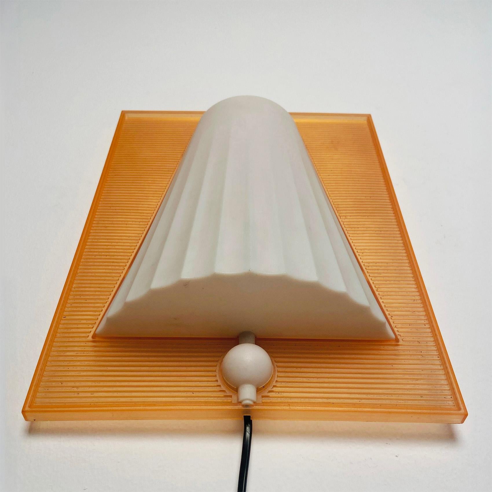 Italian Lampada da parete Walla Walla disegnata da Philippe Starck e prodotta Flos 1994 en vente