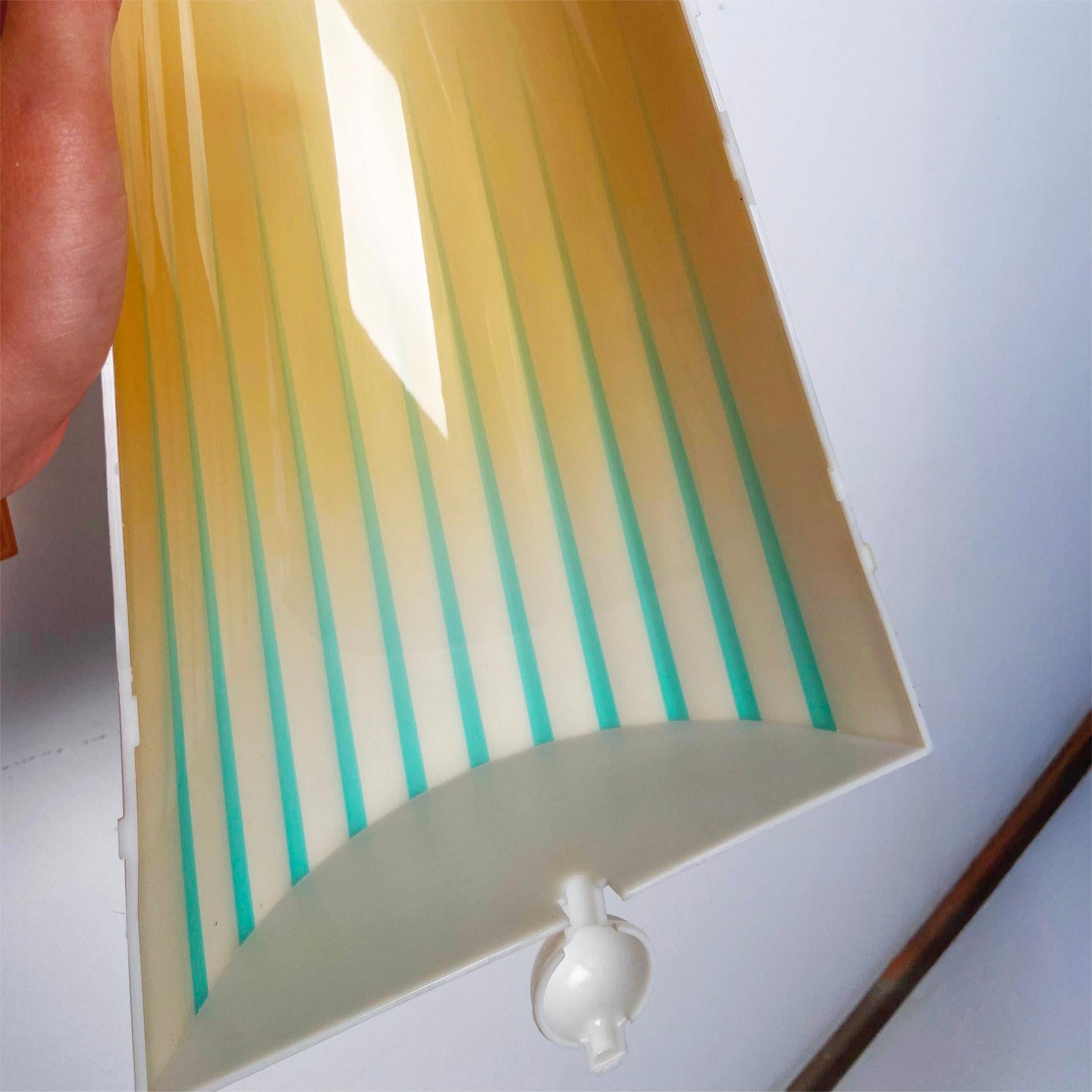 Lampada da parete Walla Walla disegnata da Philippe Starck e prodotta Flos 1994 en vente 1