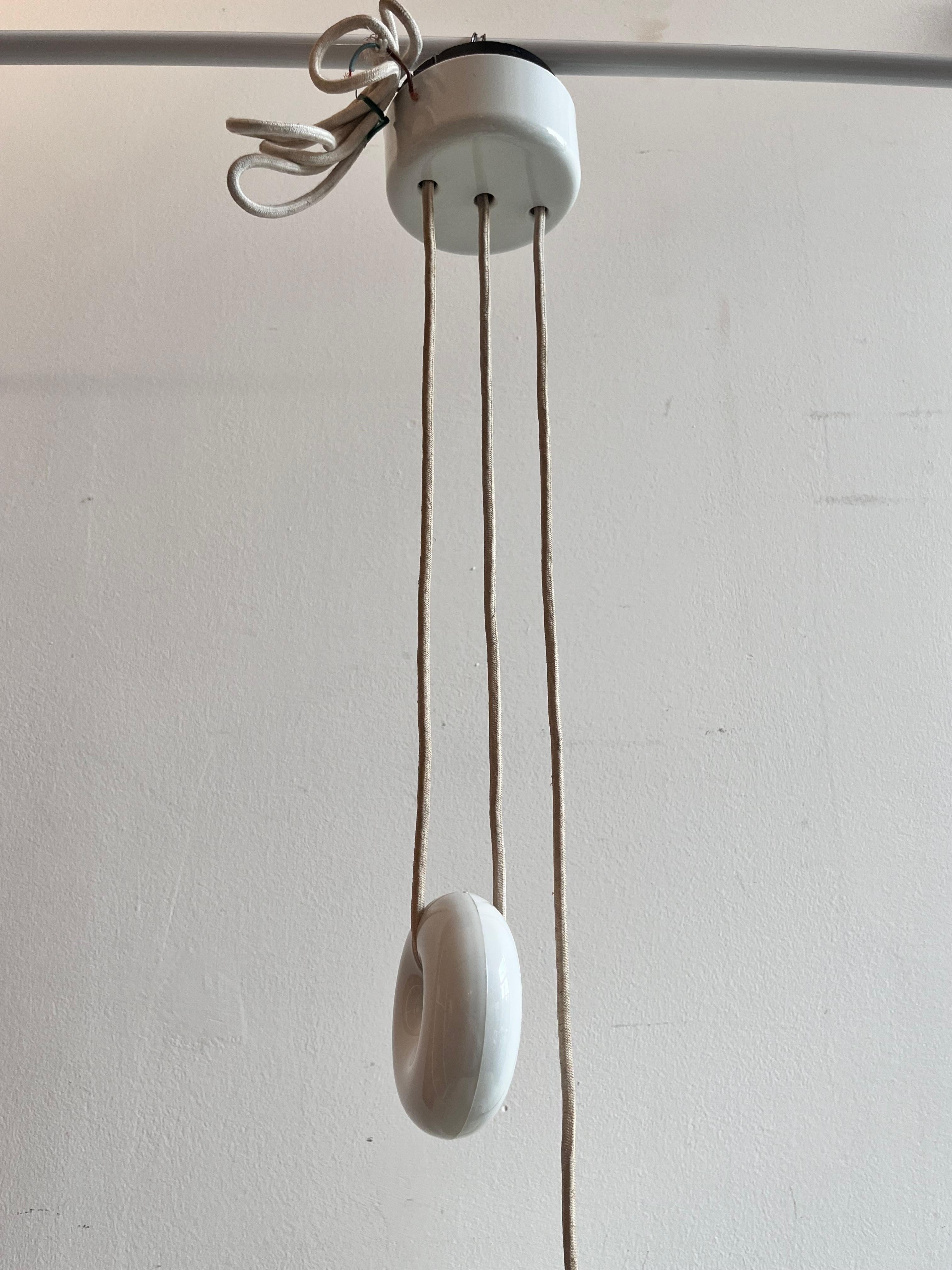 Area ceiling lamp design by Mario Bellini for Artemide In Good Condition In Milano, IT