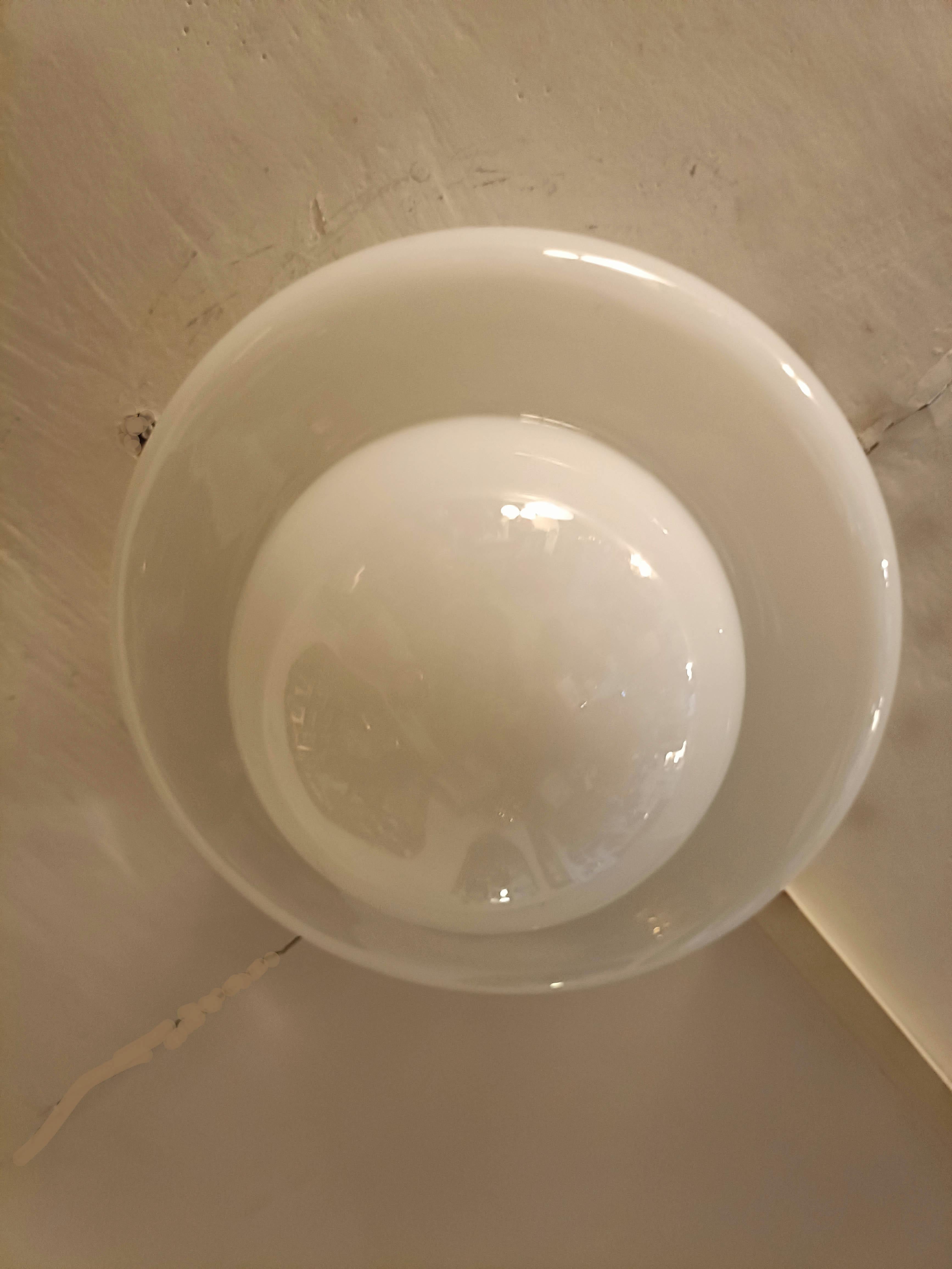 Lampada da Soffitto o da Parete Space Age in Vetro Opalino, Italia 1970s (Italian) im Angebot