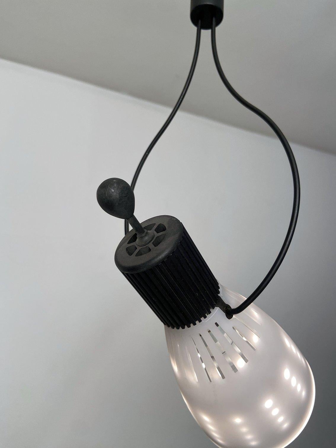 Lámpara colgante Nunk blanca de Carlo Forcolini producida por Nemo, 1993 Late 20th Century en venta