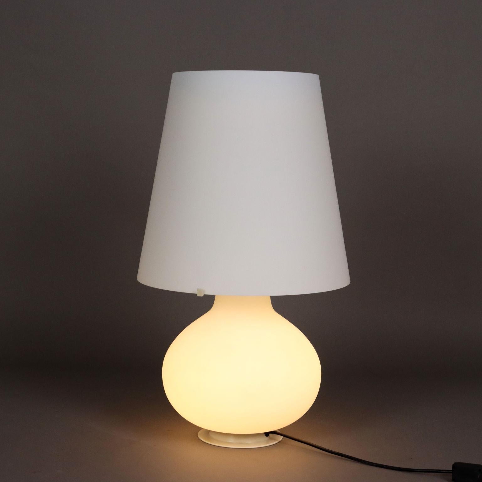 Opaline Glass '1853/1' table lamp by Max Ingrand 1970s For Sale
