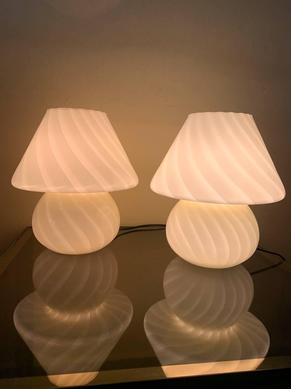 20th Century Coppia lampade da tavolo a forma di fungo Paolo Venini vetro di Murano 1970