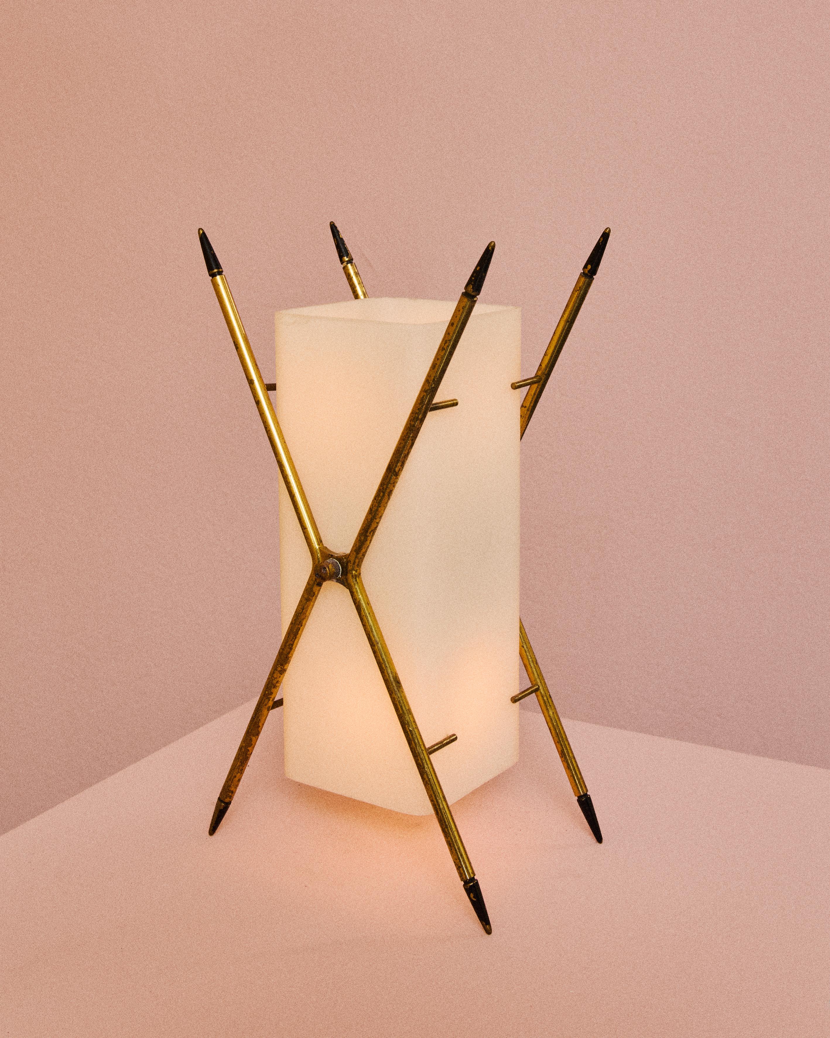 Lampada da tavolo a forma di X, design Angelo Lelii per Arredoluce, Italia Moderno de mediados de siglo en venta