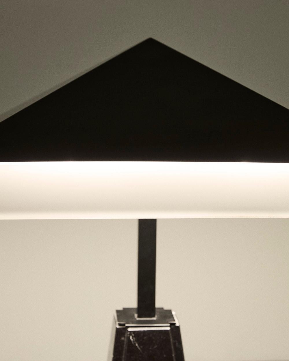 Mid-Century Modern Lampada da tavolo 'Abat Jour' disegnata da Cini Boeri per Arteluce, poi Tronconi For Sale