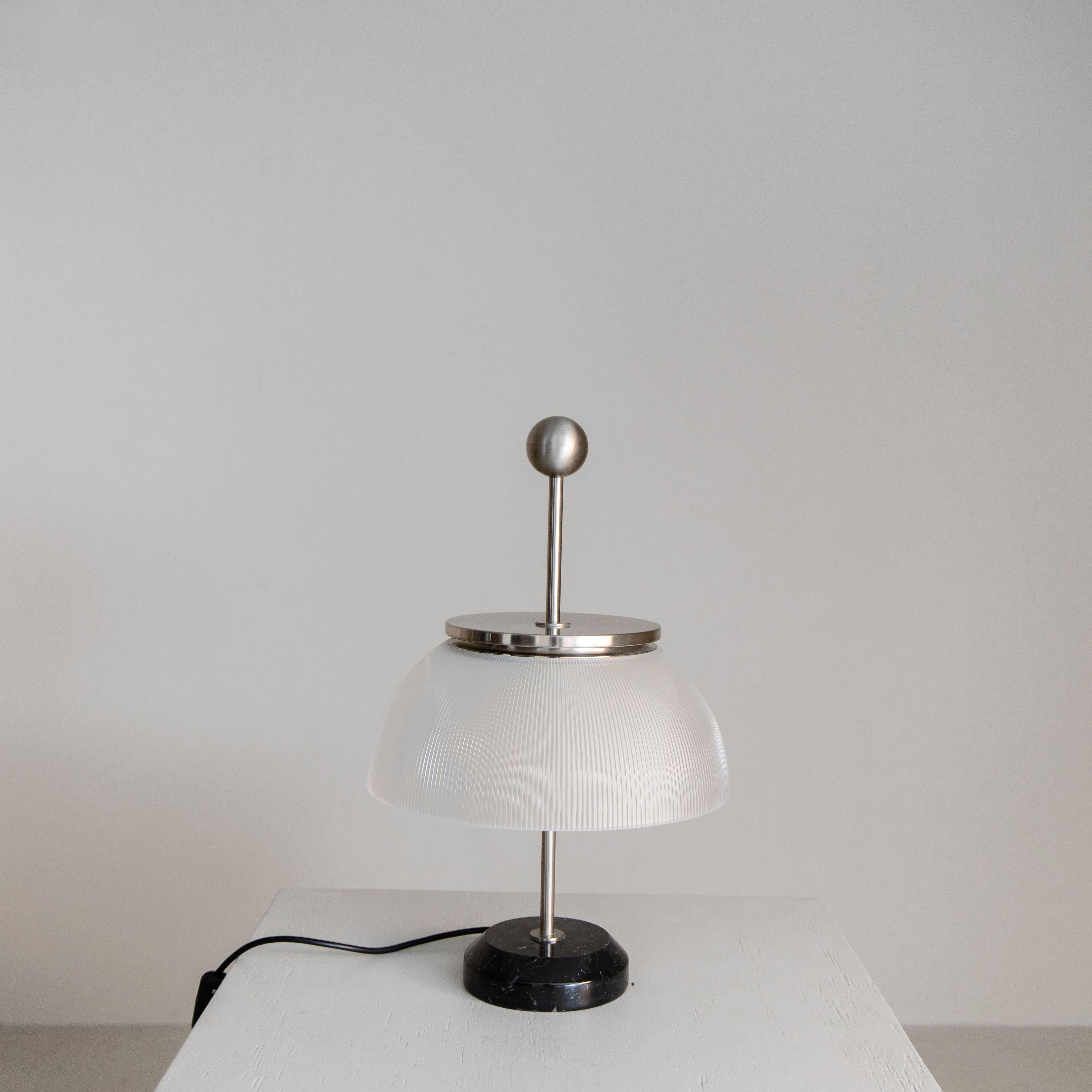 Lampada da tavolo Alfa, Sergio Mazza, Artemide 20th Century en venta