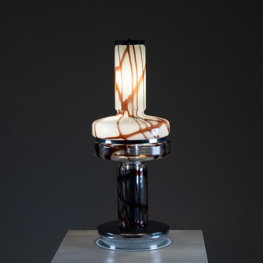 Lampe de table Angelo Brotto pour Esperia, verre et laiton, 1970
État : bon - marques superficielles
Matériaux : verre, acier
Époque : 1970