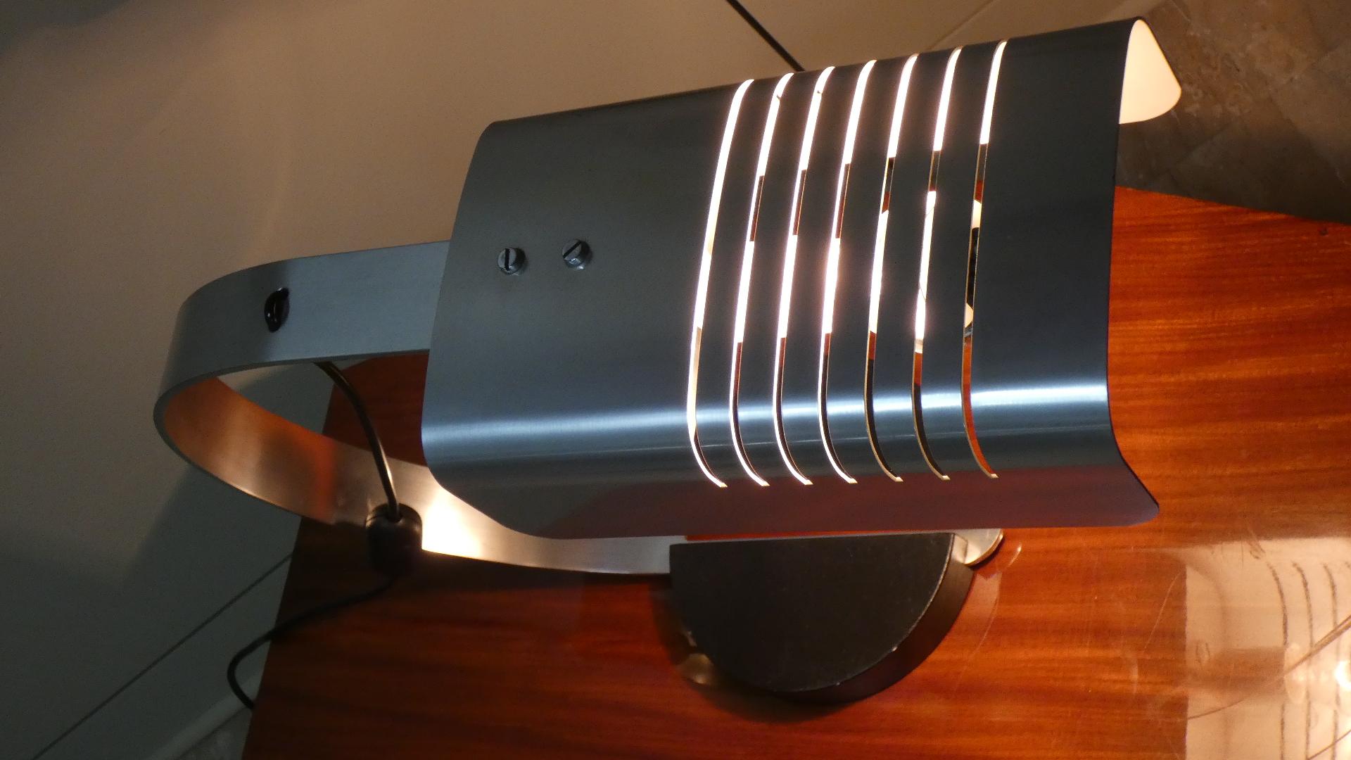 Bauhaus 1970s table lamp by Linea T For Sale