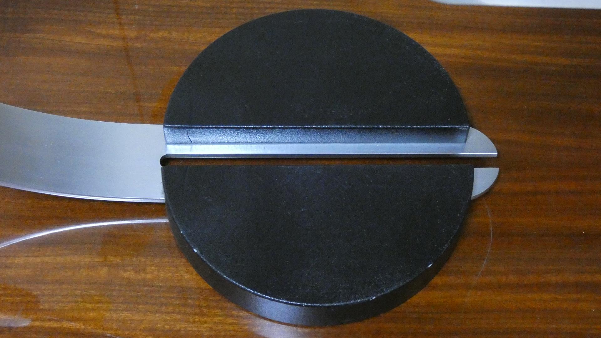 Lacquered 1970s table lamp by Linea T For Sale