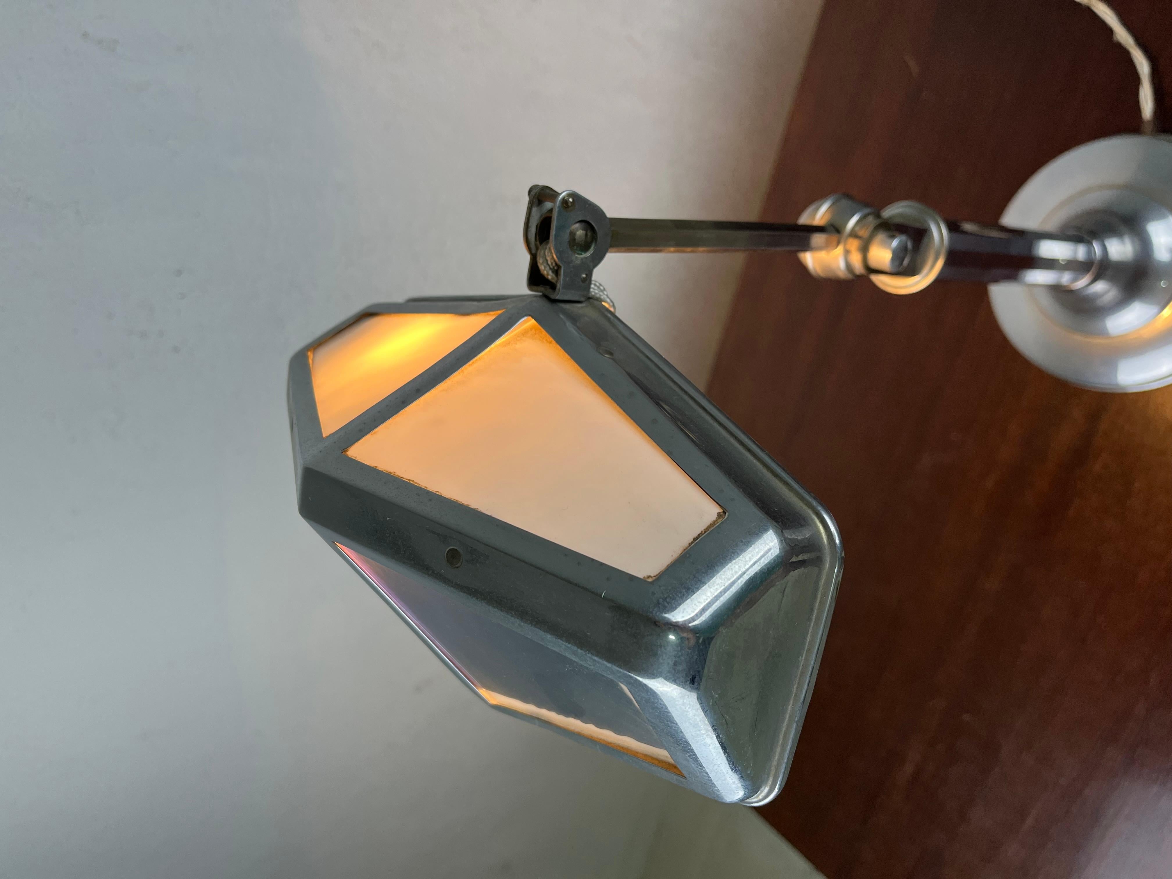 French Art Deco Pirouette 1930s' table lamp For Sale 1