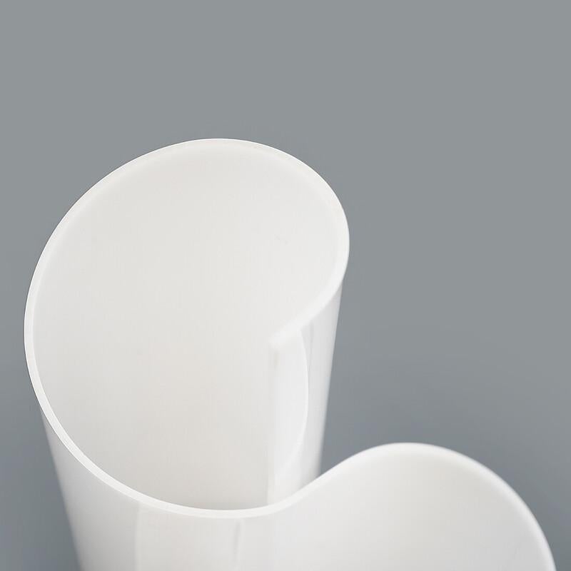 Lámpara de mesa Artemide Modelo Mezzachimera de Vico Magistretti. Italian