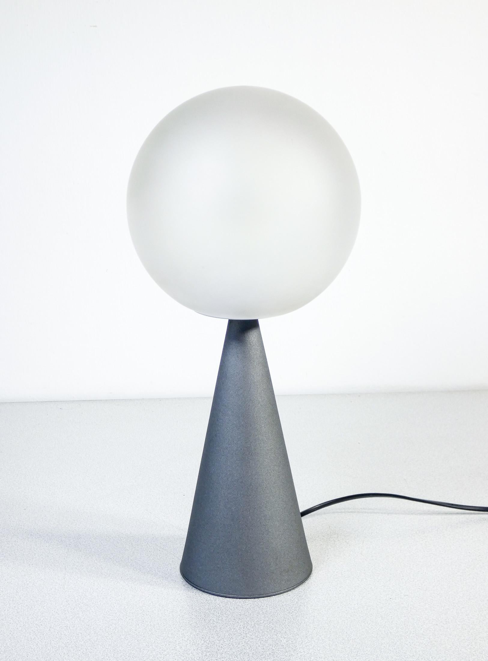 Table lamp
Bilia (mod. 2474)
design Giò PONTI
for FONTANA ARTE.

ORIGIN
Italy

PERIOD
Anni 60

DESIGNER
Gio PONTI
(1891-1979) was an influential Italian architect and designer, among the best known on the Italian and world stage. He graduated in