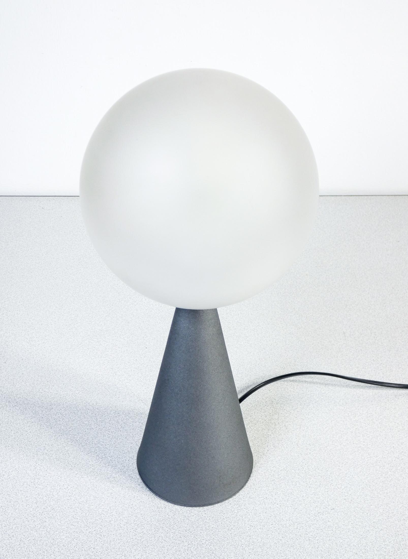 Italian Bilia table lamp (mod. 2474) design Giò PONTI for FONTANA ARTE. Anni 60 For Sale