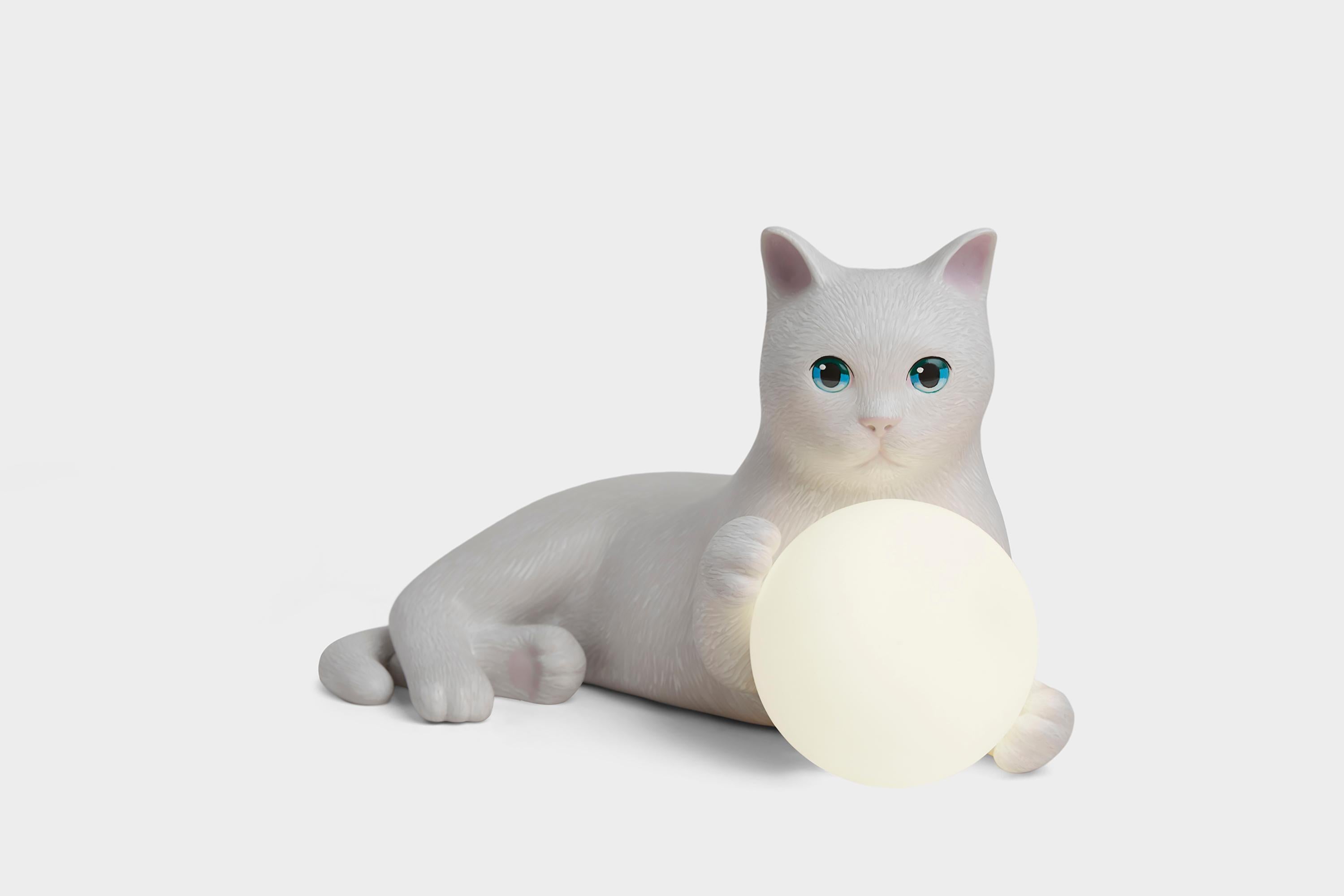 Lampada da tavolo Birba Einzigartiges Stück Handbemalt di Pet Therapy Design, Italia (Postmoderne) im Angebot