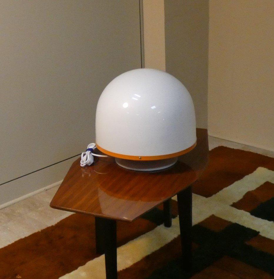 Varnished Perspex and Metal Button Table Lamp - 1960s Italy For Sale