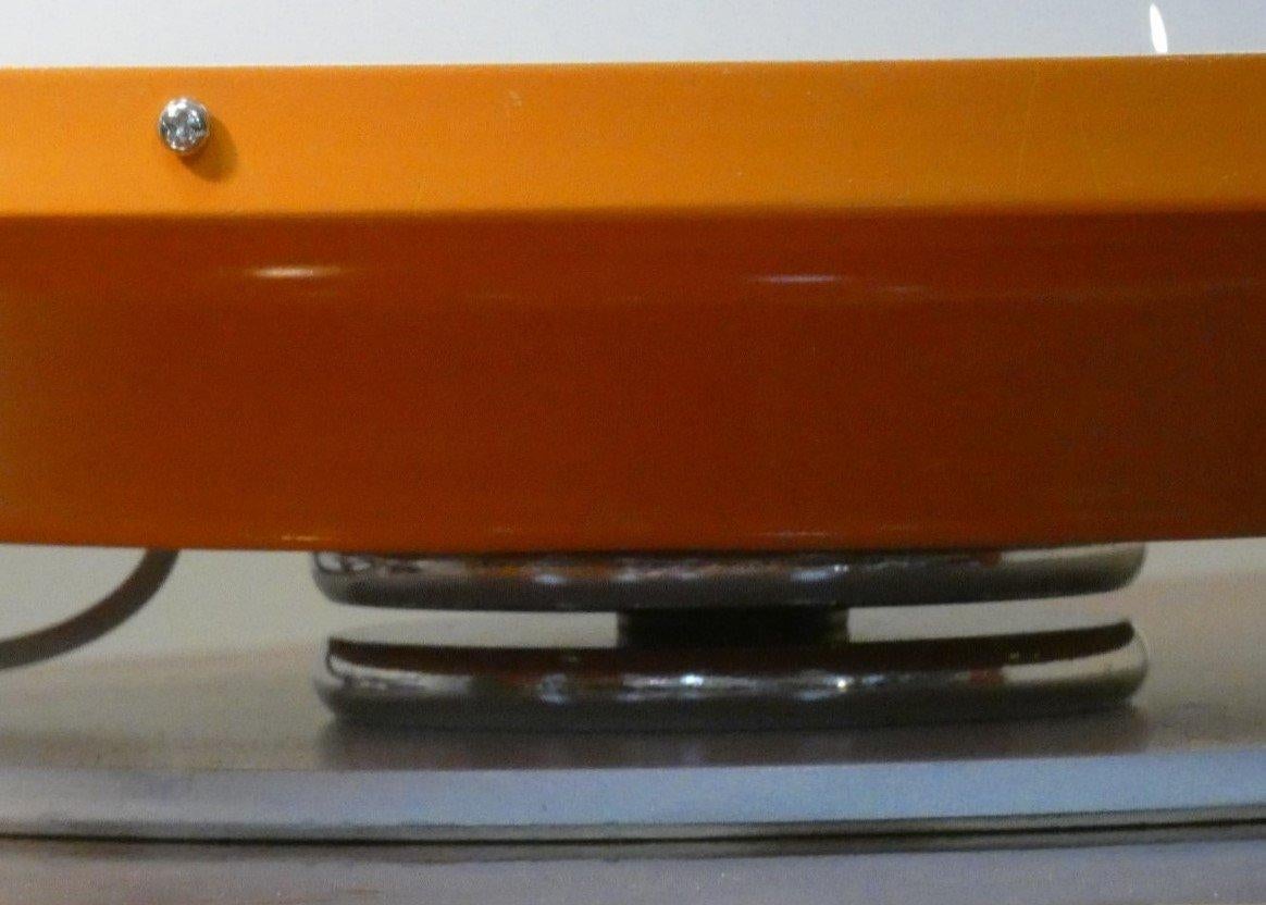 Perspex and Metal Button Table Lamp - 1960s Italy In Excellent Condition For Sale In modena, Emilia-Romagna